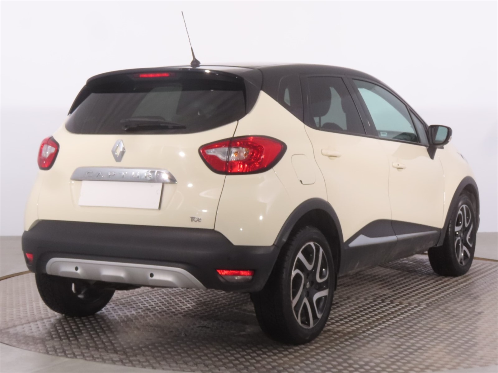 Renault Captur, 2015 - pohled č. 7