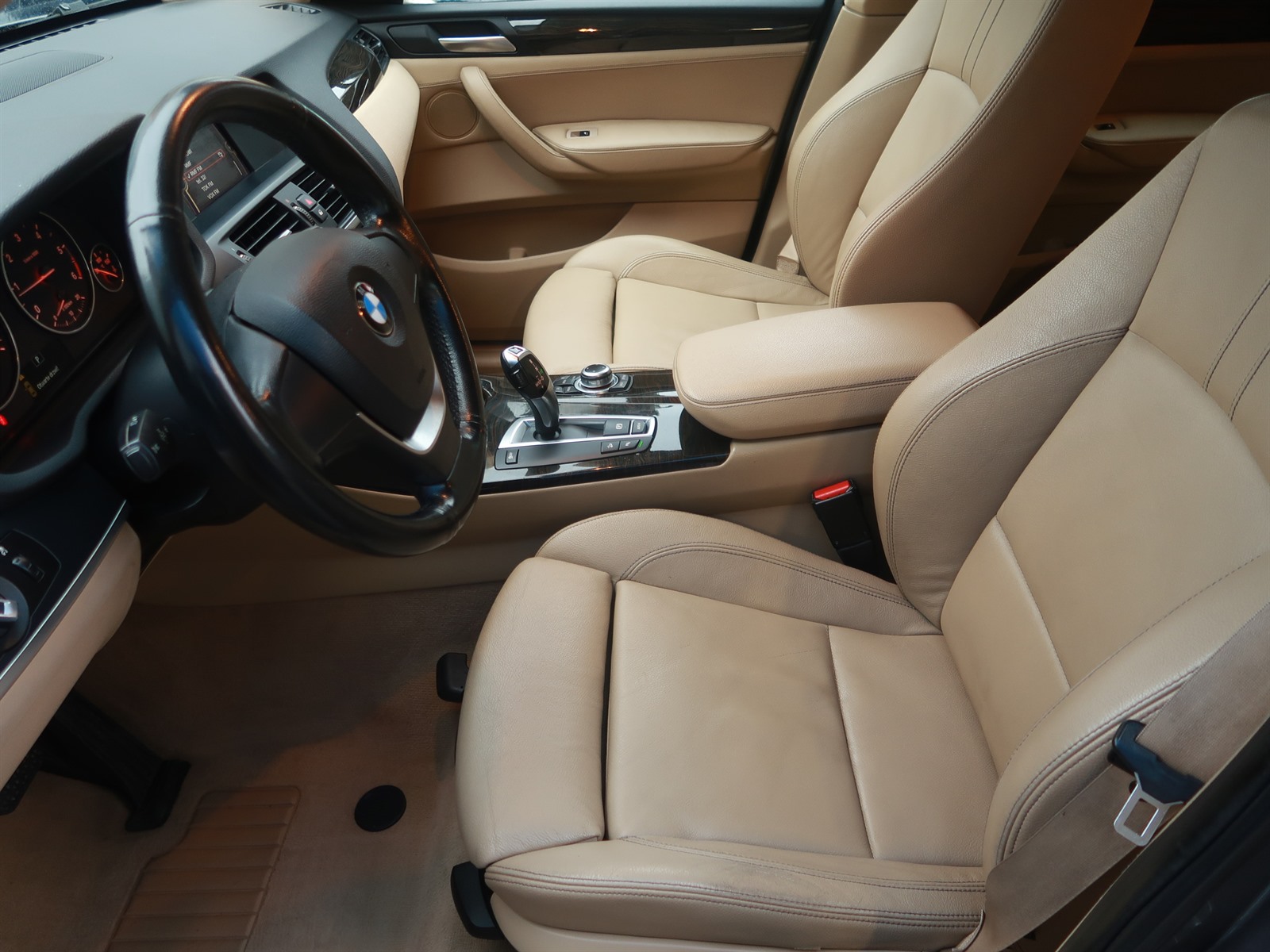BMW X3, 2011 - pohled č. 16