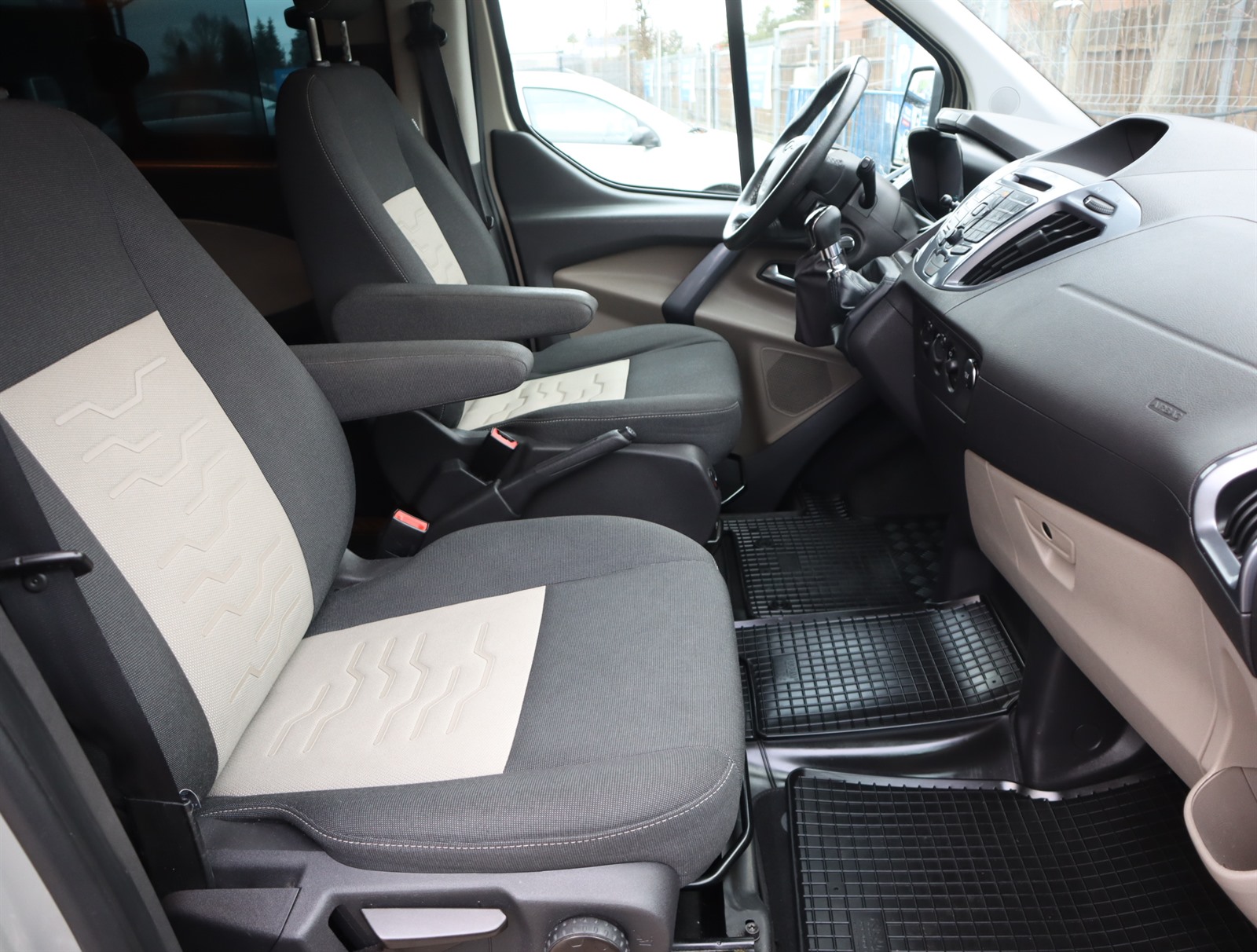 Ford Tourneo Custom, 2015 - pohled č. 12