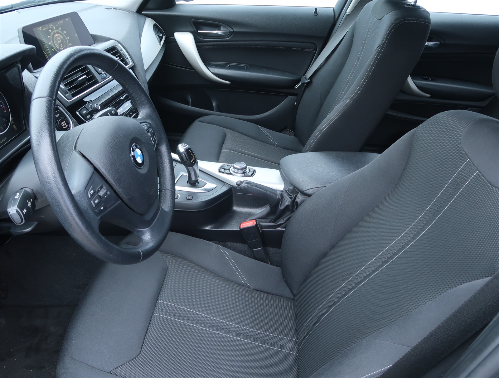 BMW 1, 2017 - pohled č. 16
