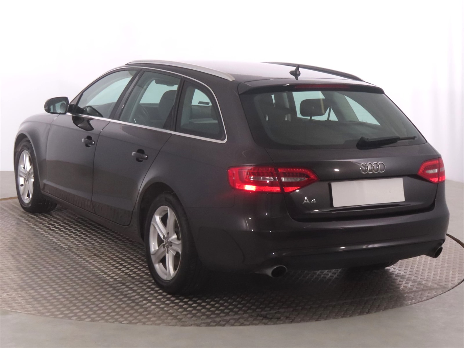 Audi A4, 2013 - pohled č. 5