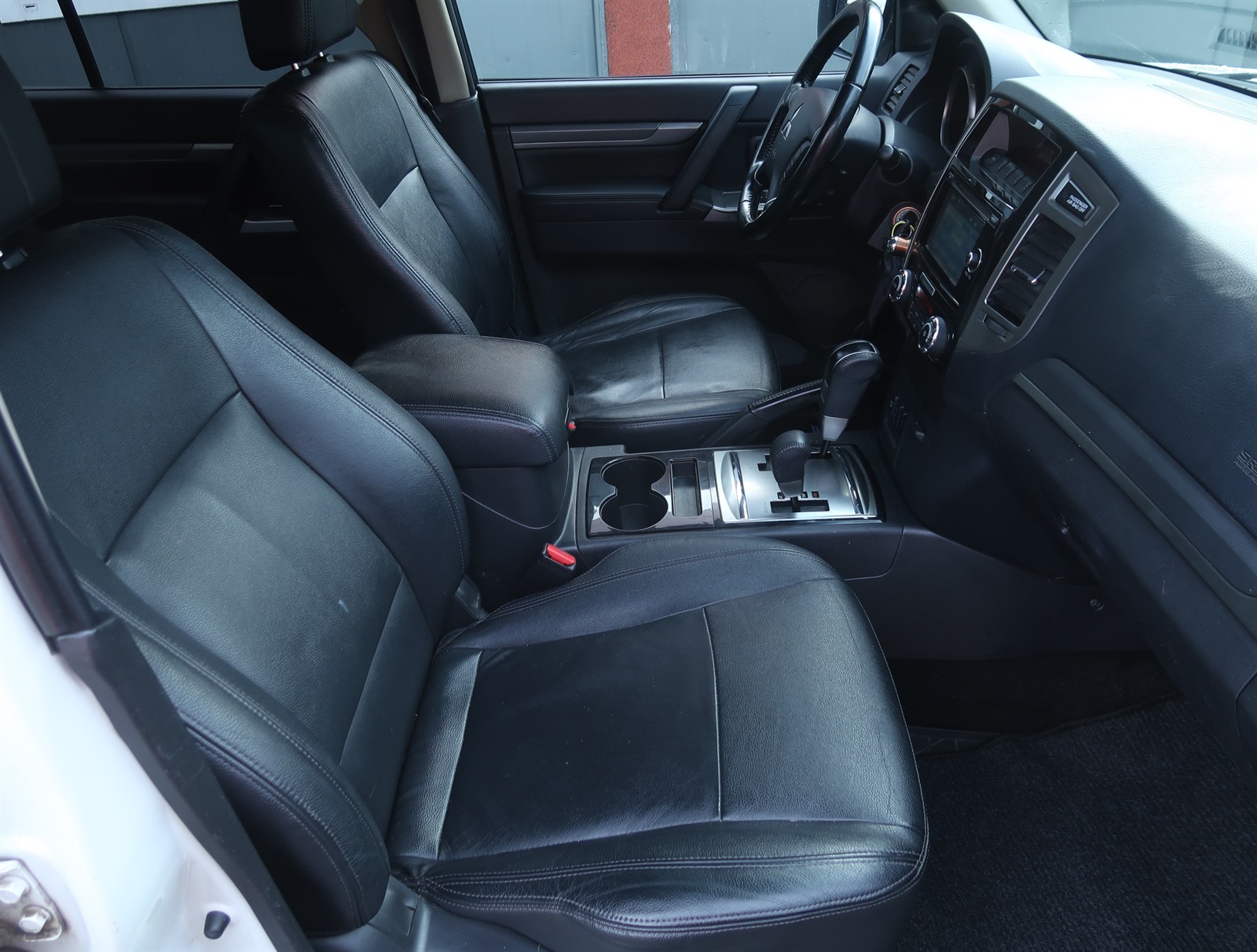 Mitsubishi Pajero, 2015 - pohled č. 12