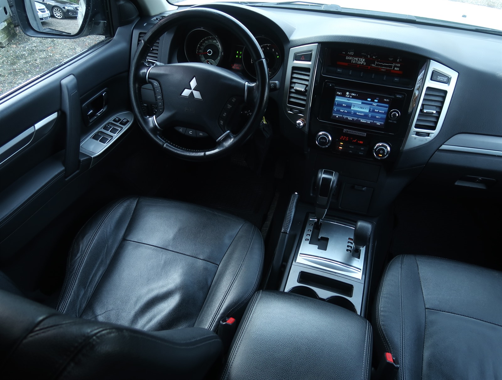 Mitsubishi Pajero, 2015 - pohled č. 9