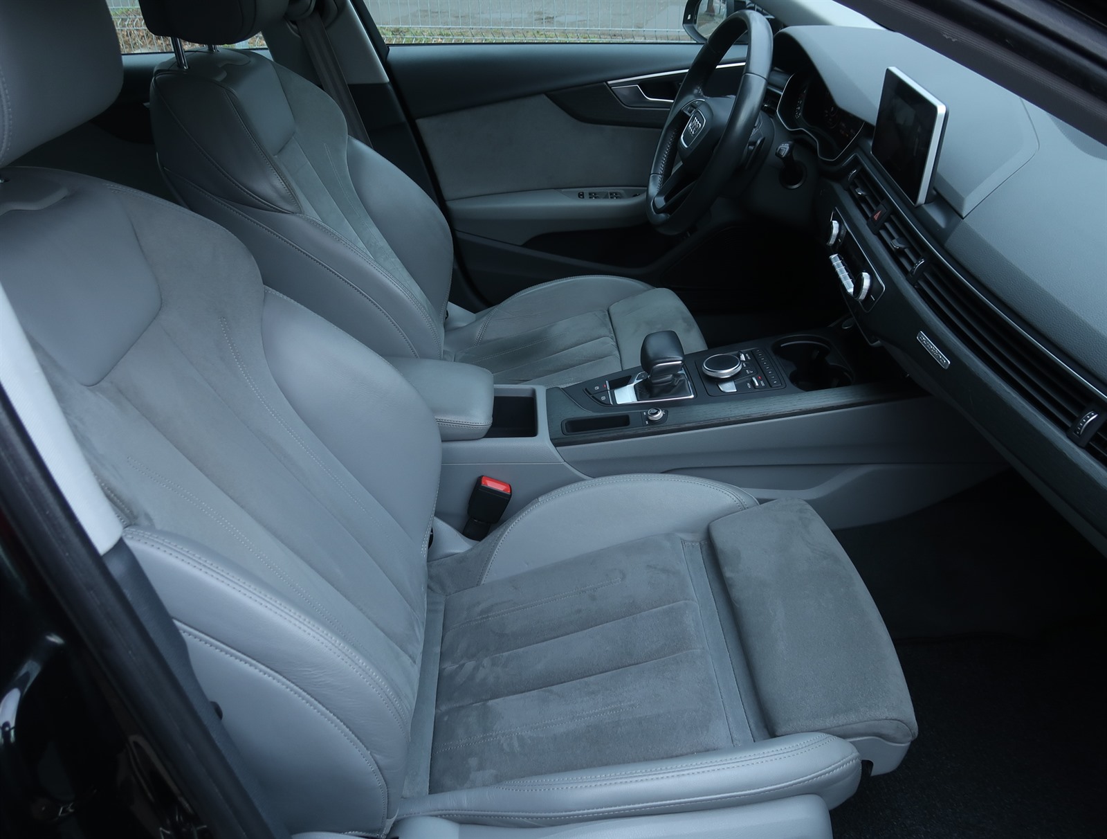 Audi A4, 2016 - pohled č. 12