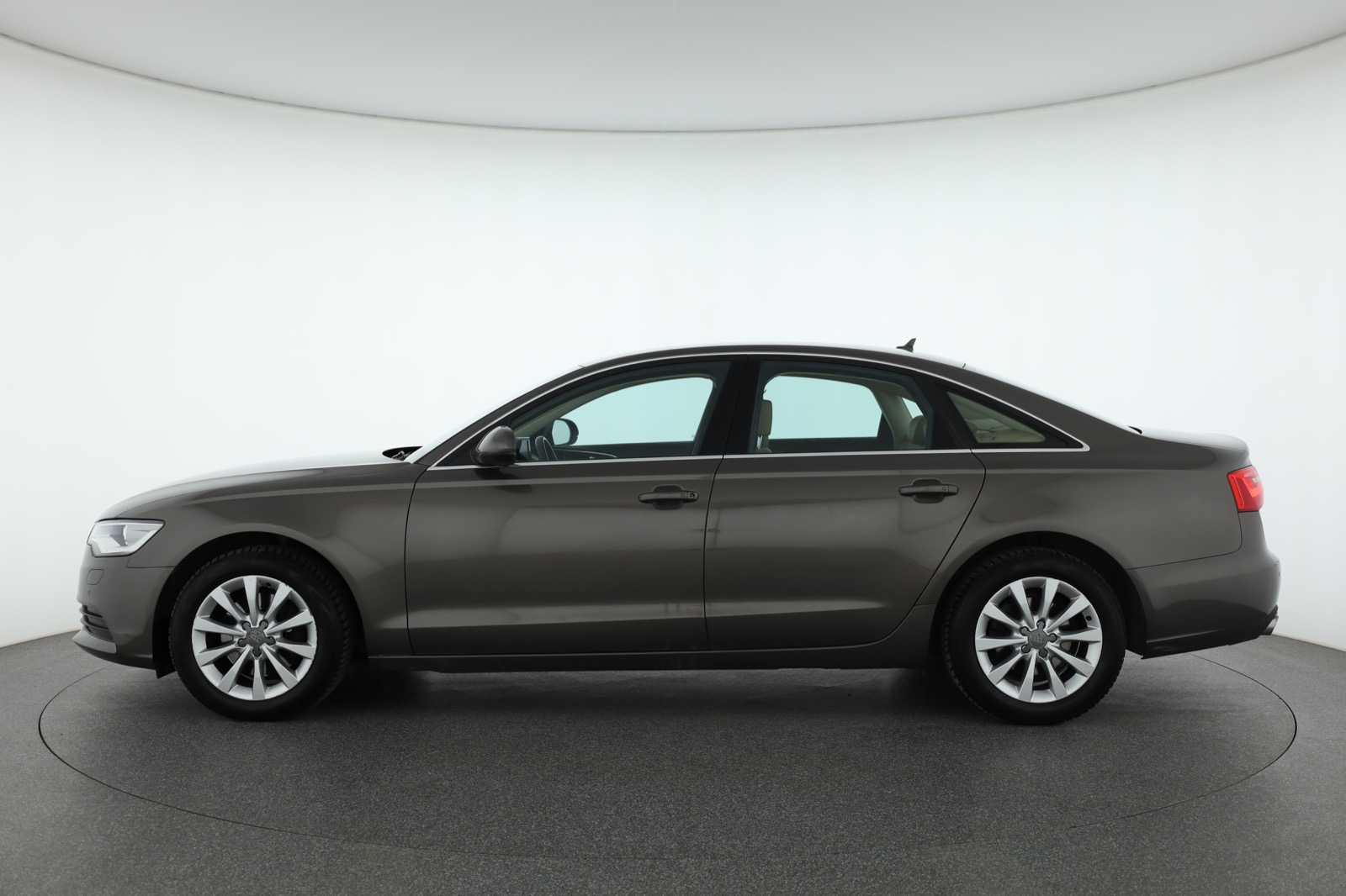 Audi A6, 2014 - pohled č. 4