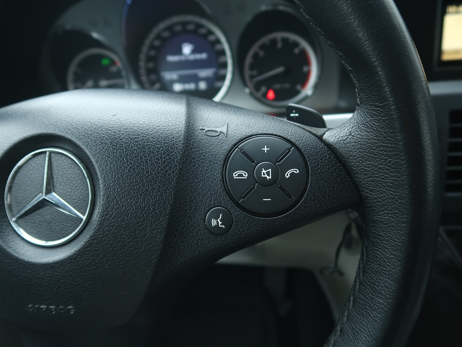 Mercedes-Benz GLK, 2009 - pohled č. 23