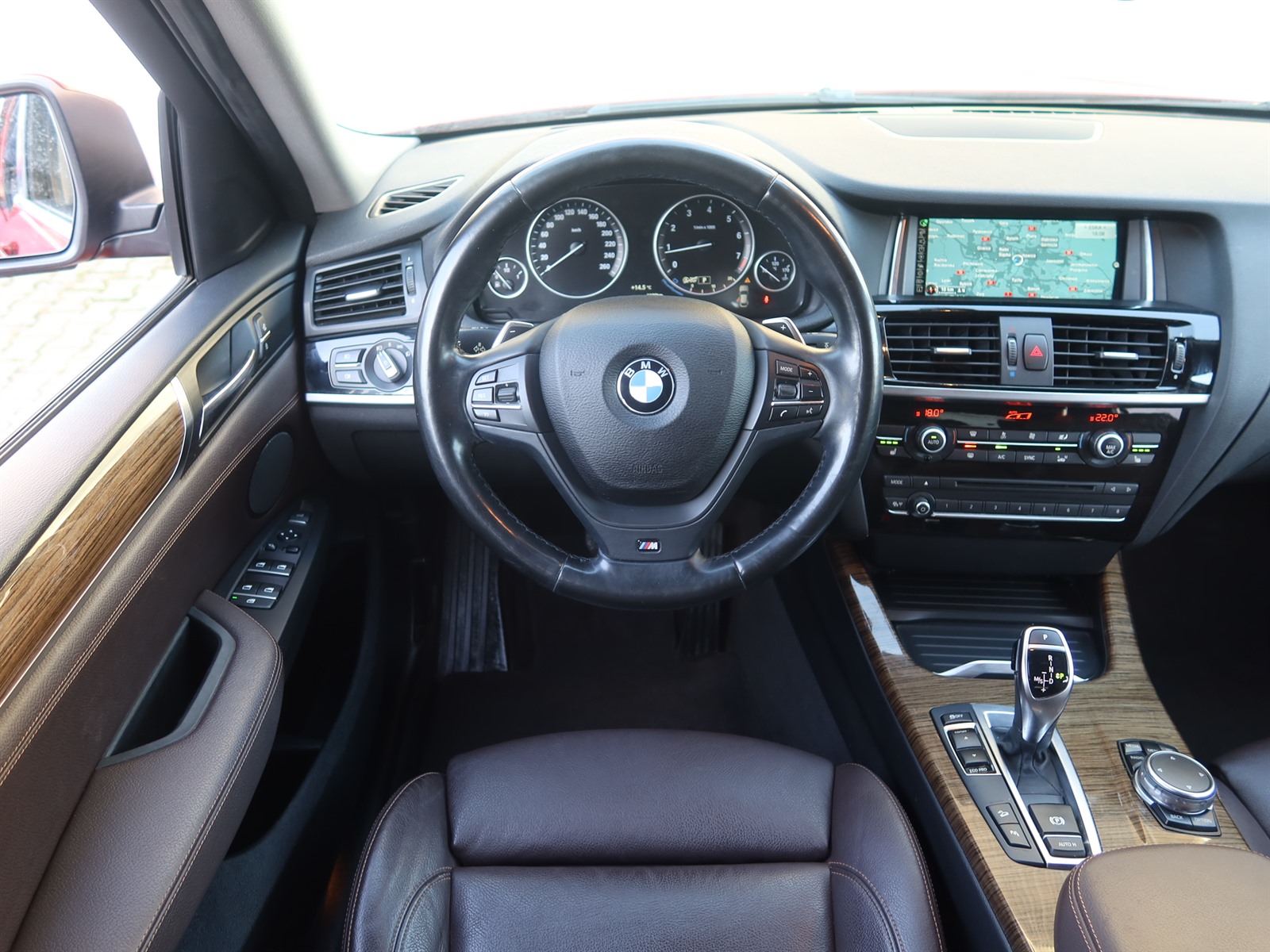 BMW X4, 2015 - pohled č. 28
