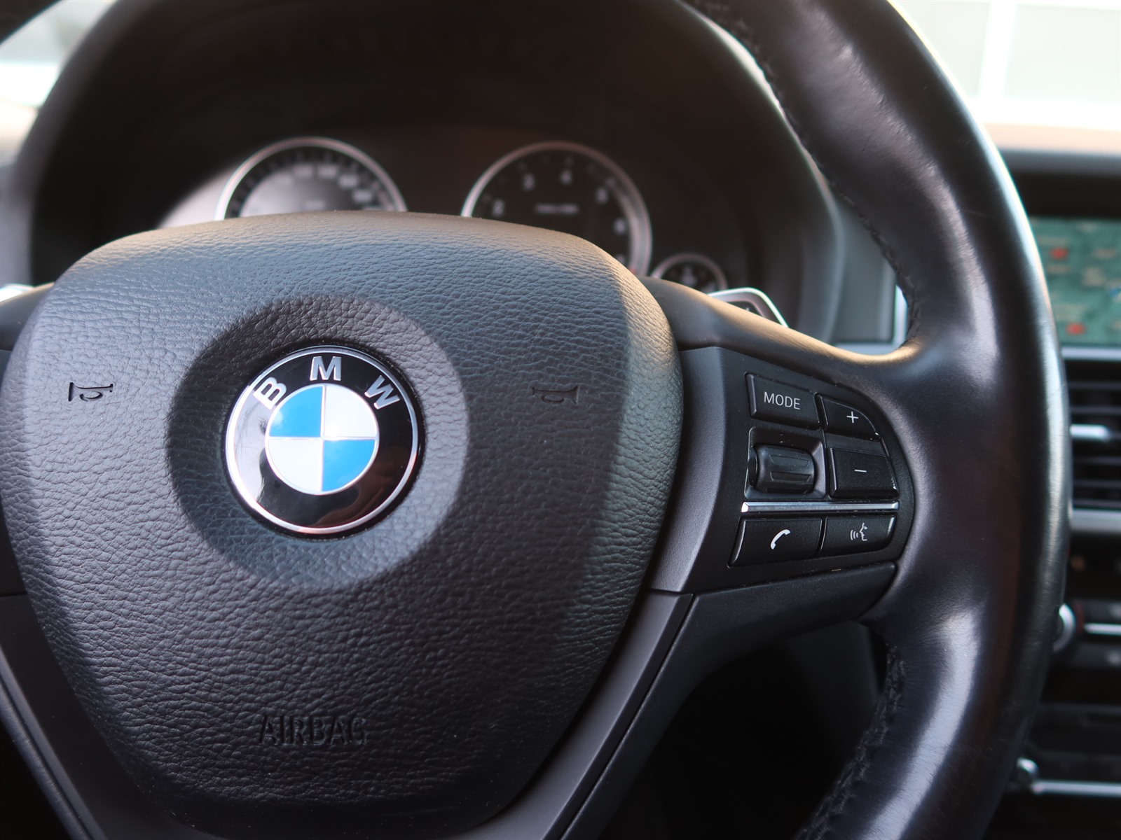 BMW X4, 2015 - pohled č. 29