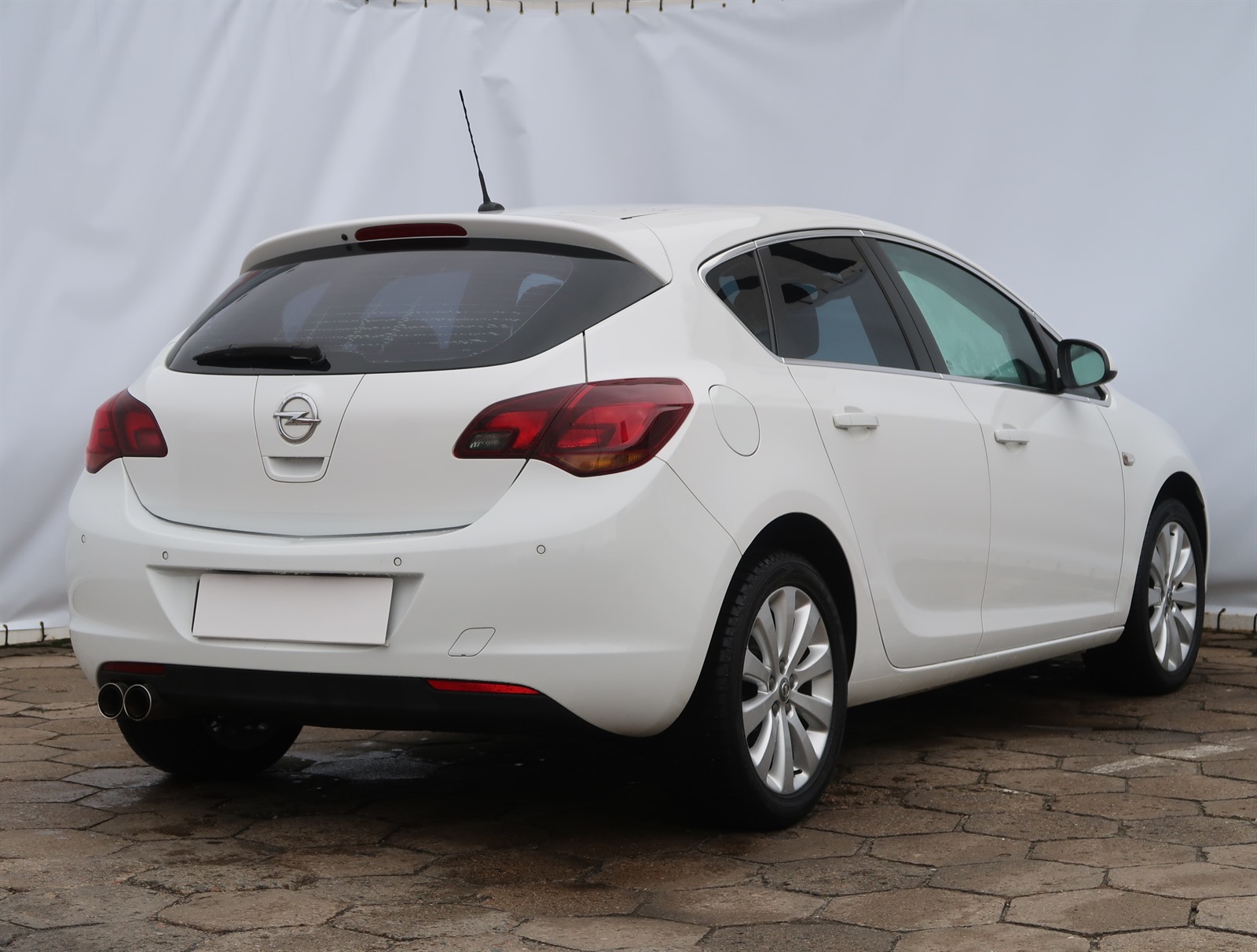 Opel Astra, 2010 - pohled č. 7