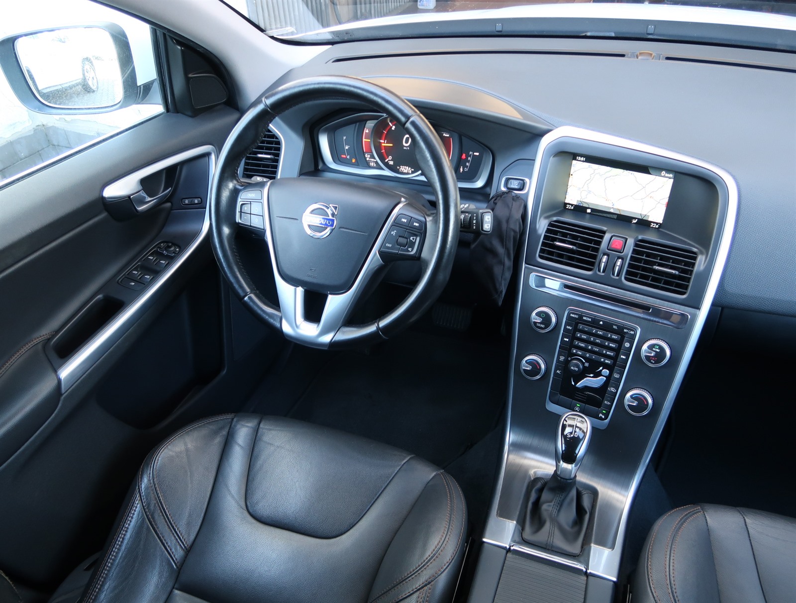 Volvo XC60, 2015 - pohled č. 9