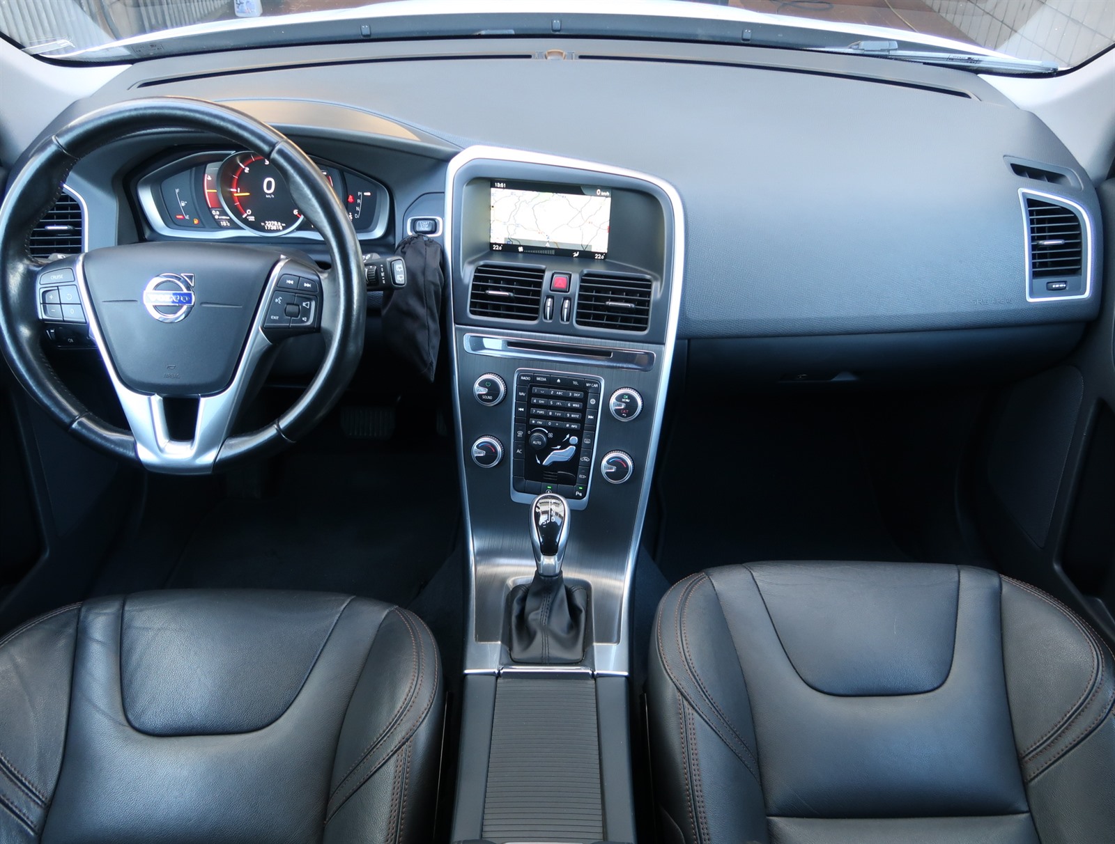 Volvo XC60, 2015 - pohled č. 10