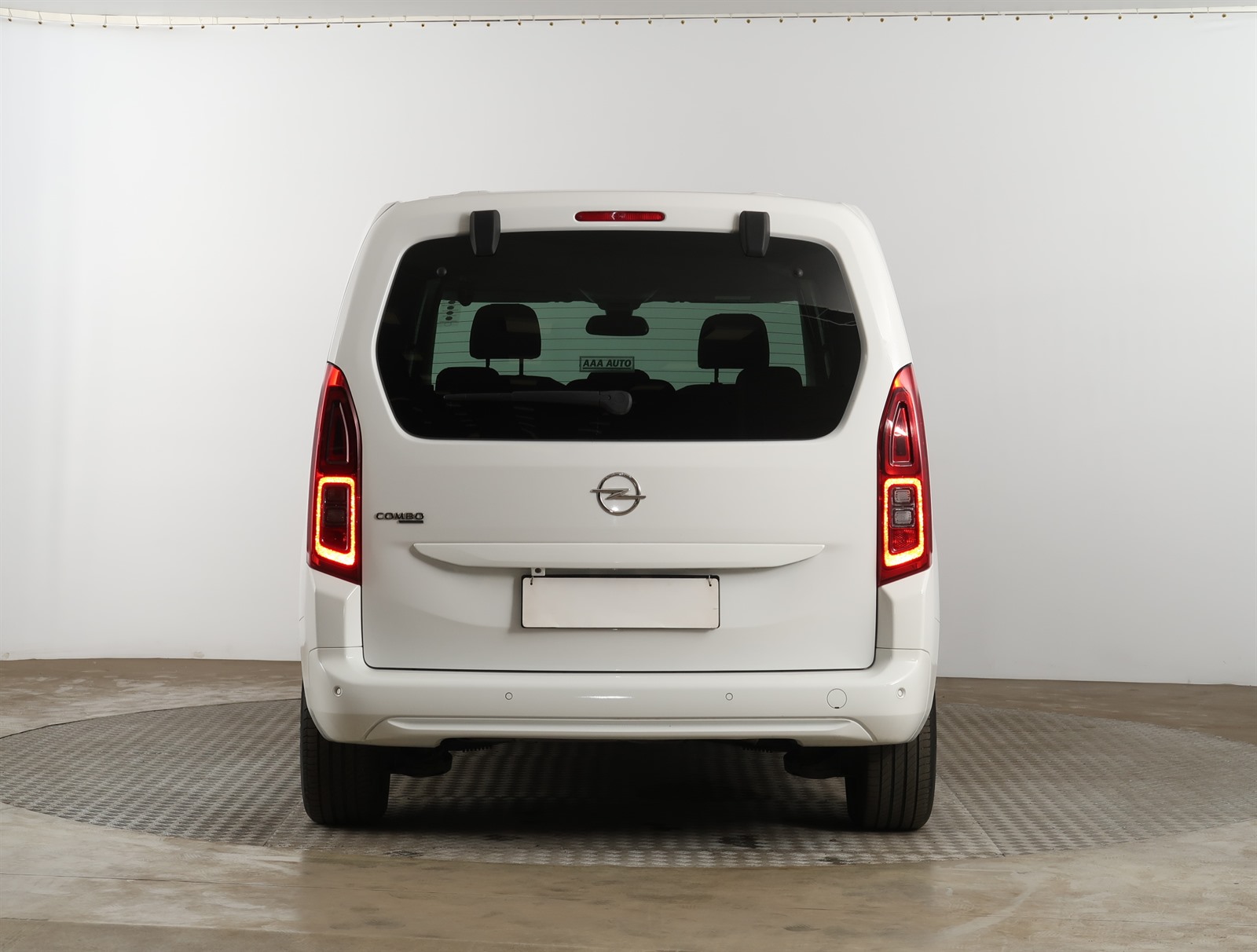 Opel Combo, 2020 - pohled č. 6