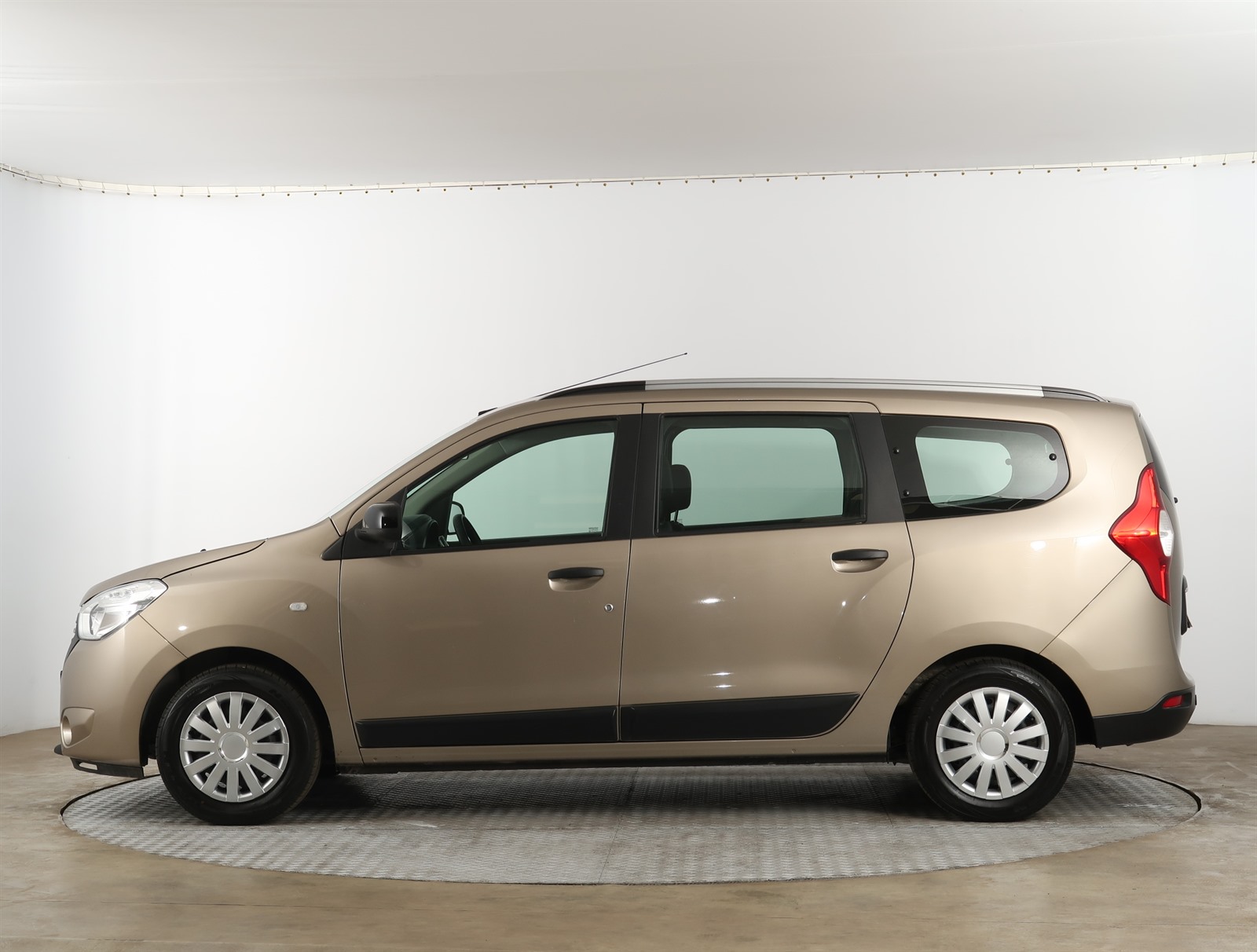Dacia Lodgy, 2020 - pohled č. 4