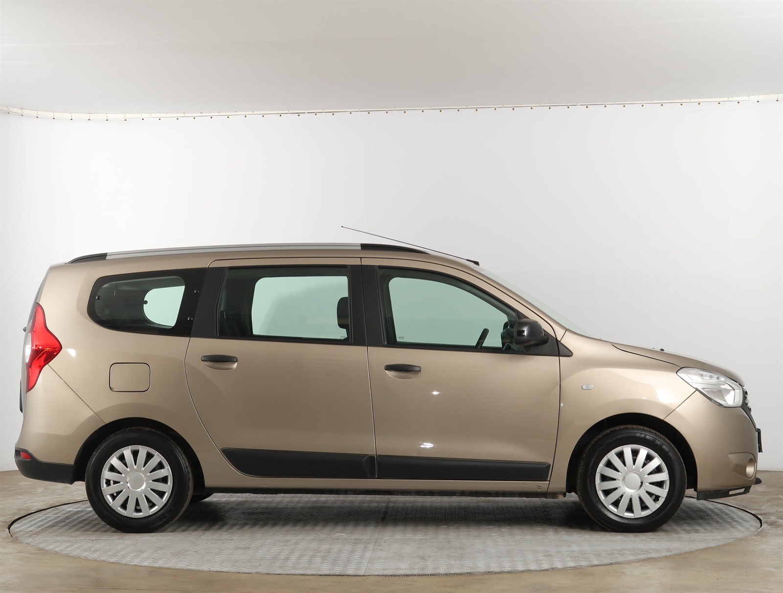 Dacia Lodgy, 2020 - pohled č. 8