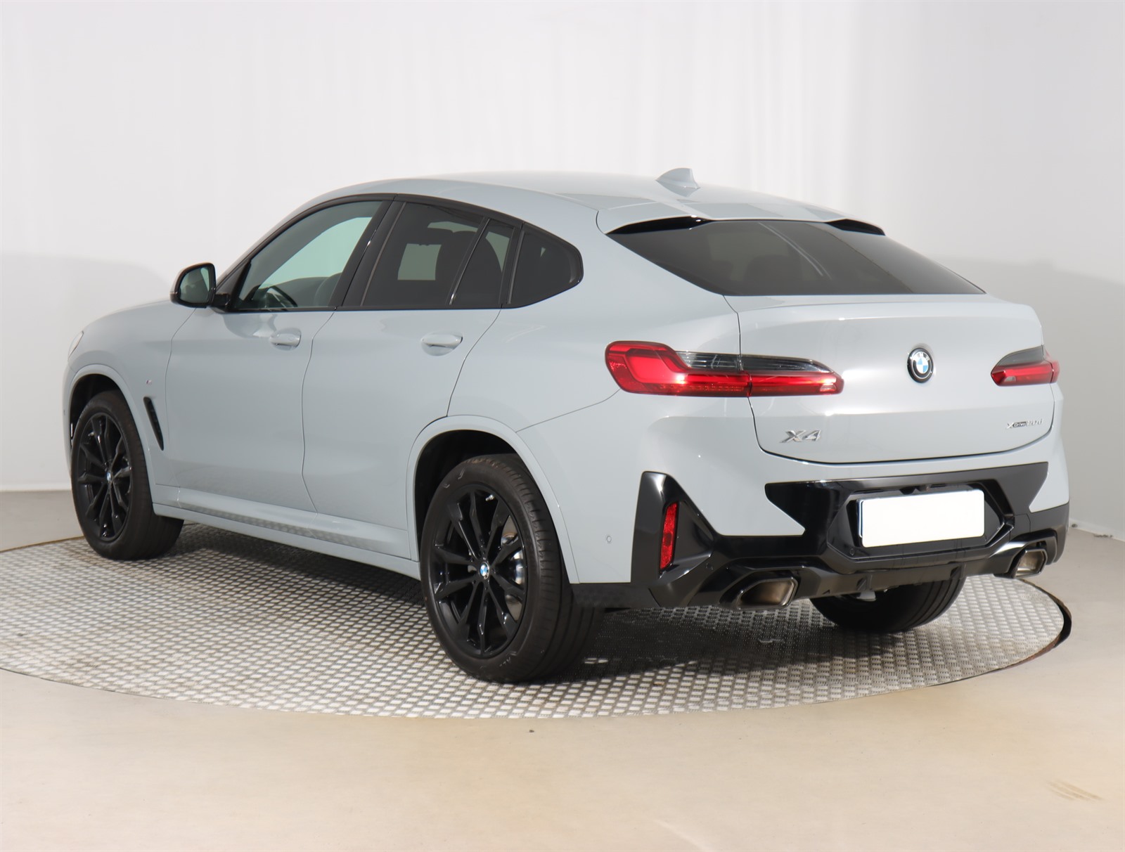 BMW X4, 2023 - pohled č. 5