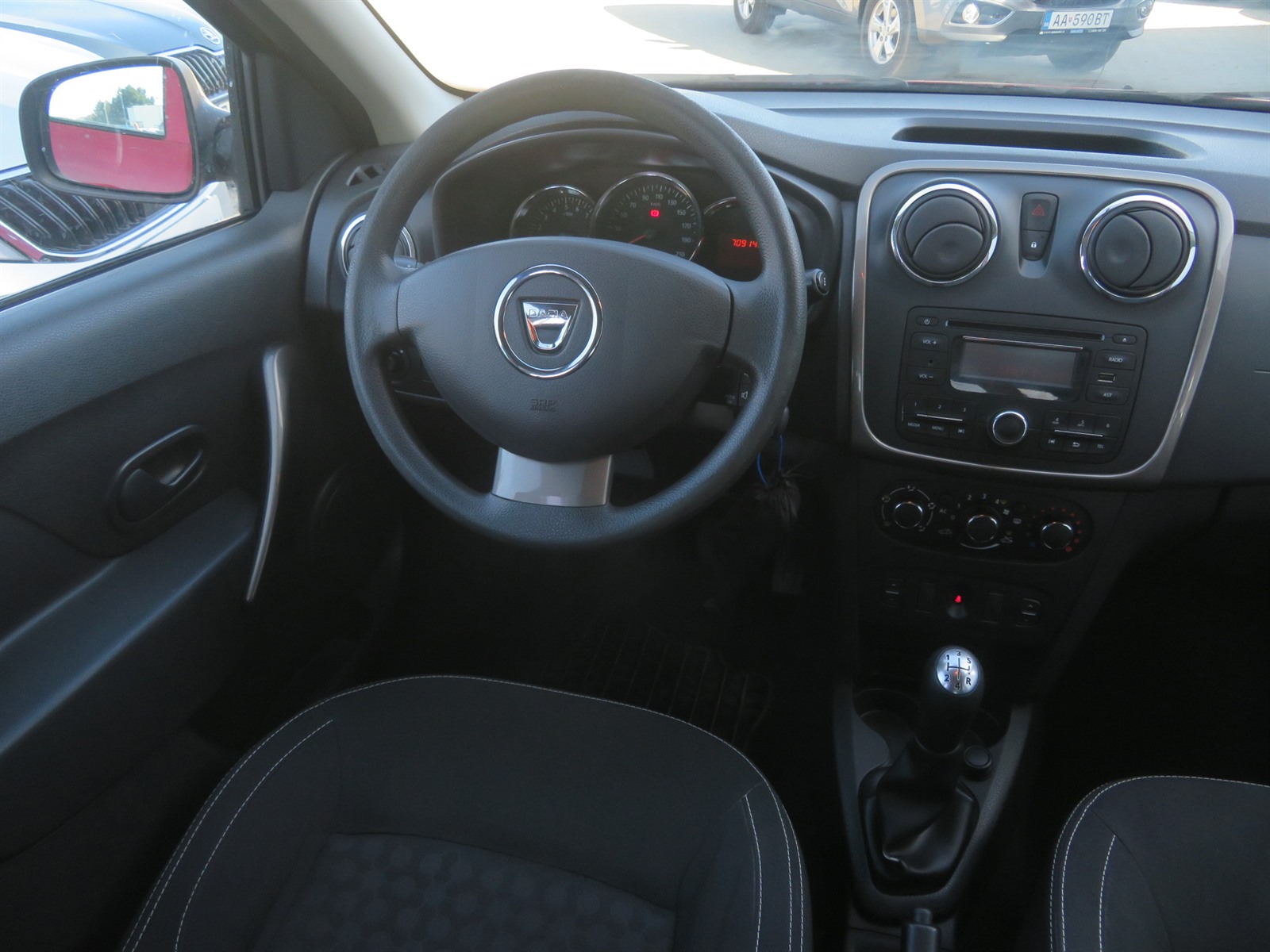 Dacia Logan, 2013 - pohled č. 9