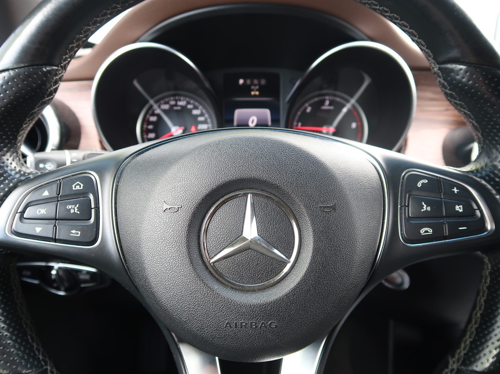 Mercedes-Benz Ostatní, 2017 - pohled č. 23