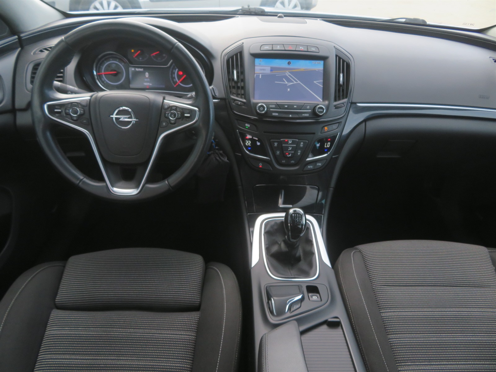 Opel Insignia, 2015 - pohled č. 10