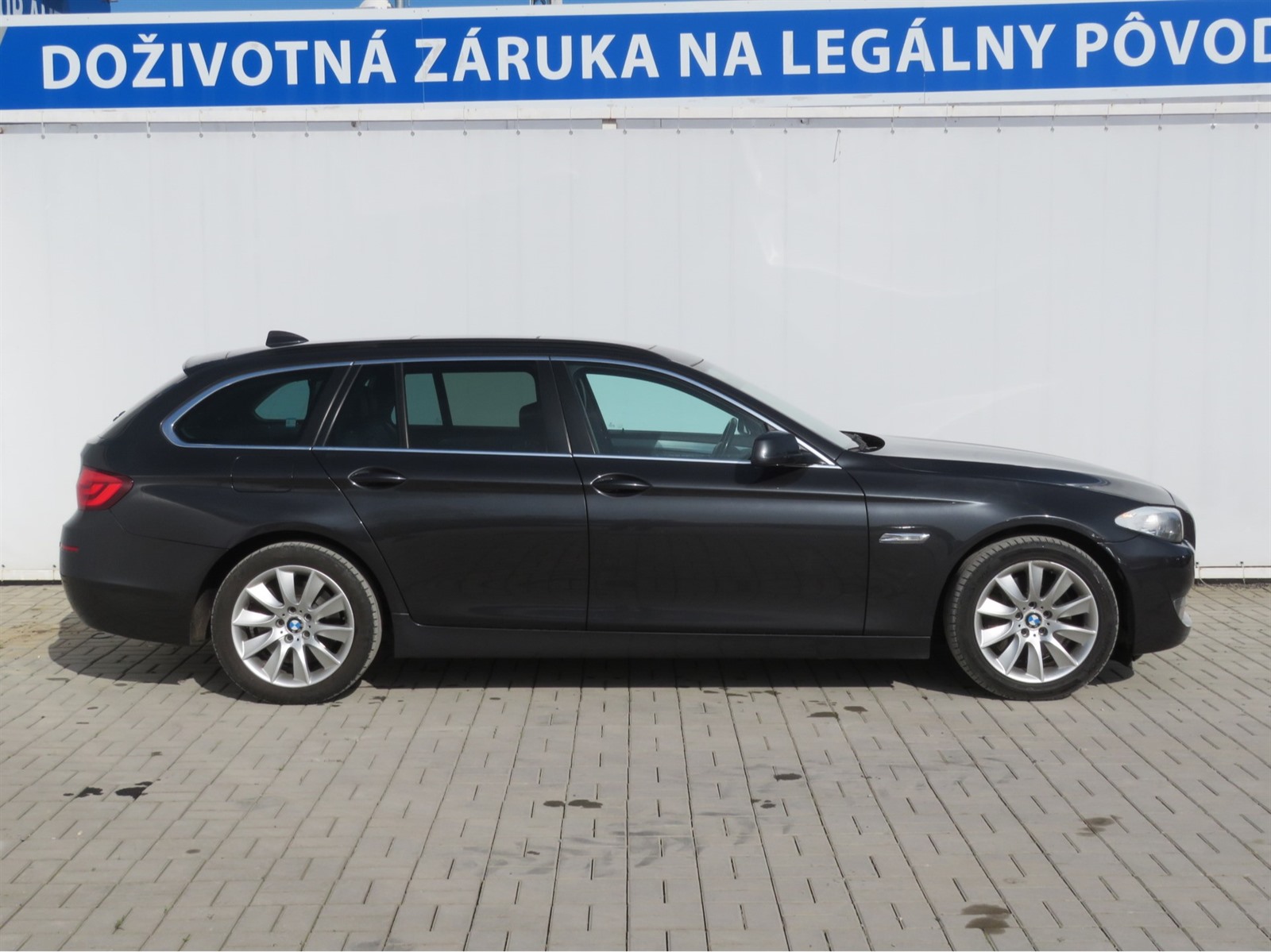 BMW Řada 5, 2013 - pohled č. 8