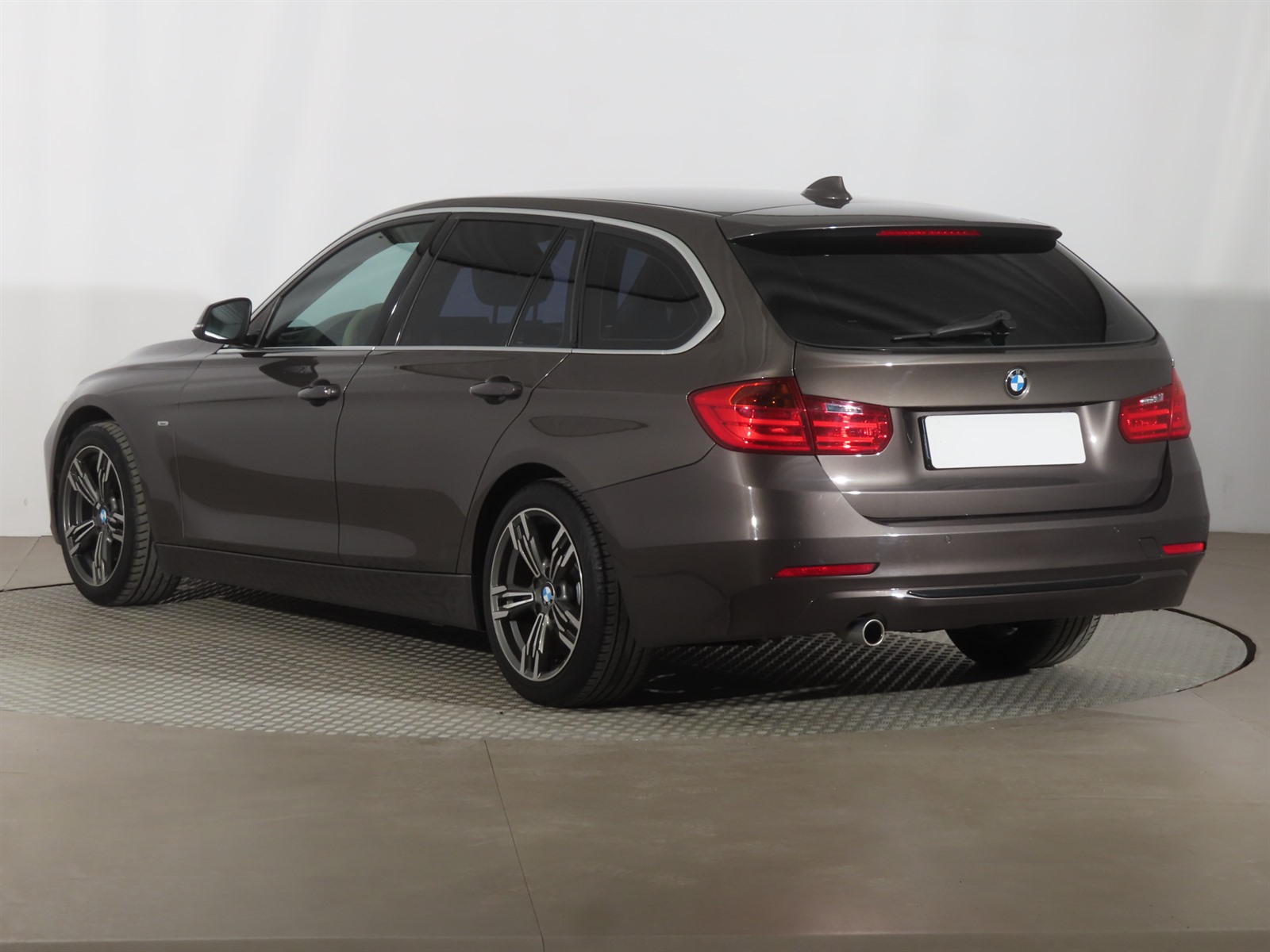 BMW Řada 3, 2013 - pohled č. 5