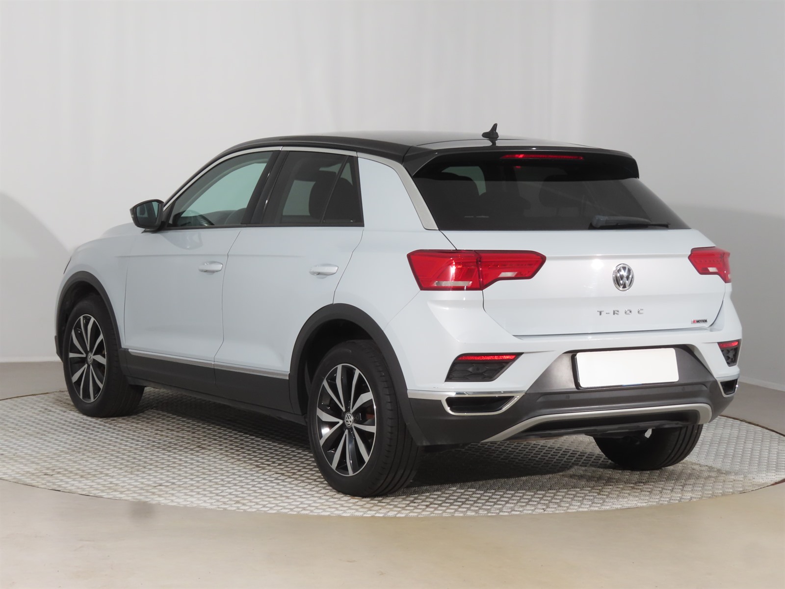 Volkswagen T-Roc, 2018 - pohled č. 5