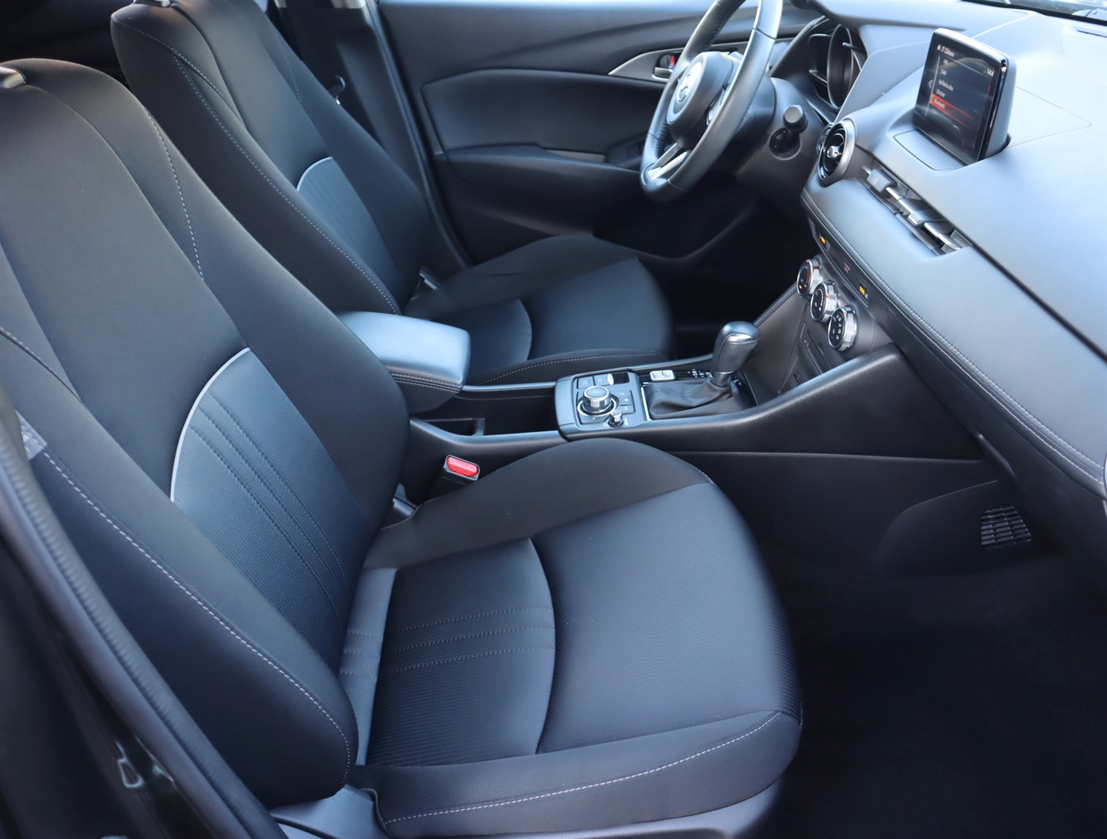 Mazda CX-3, 2019 - pohled č. 12