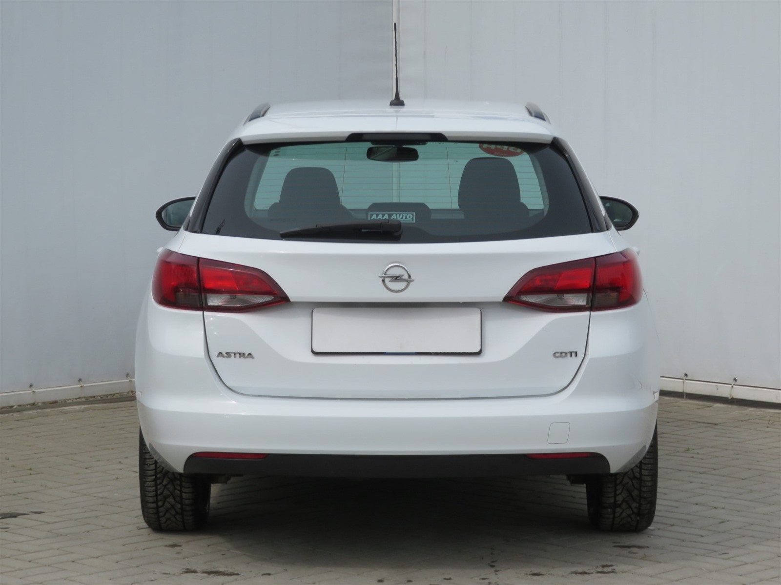 Opel Astra, 2016 - pohled č. 6