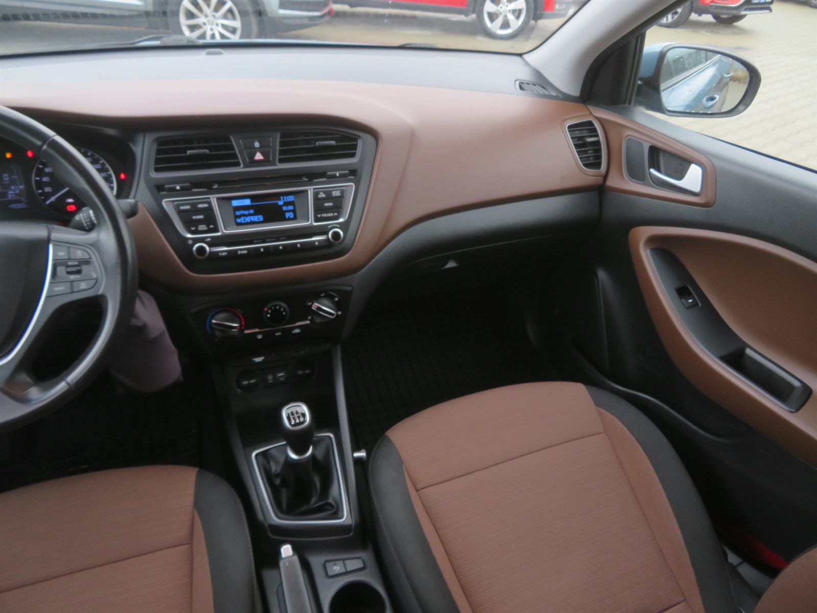 Hyundai i20, 2015 - pohled č. 11
