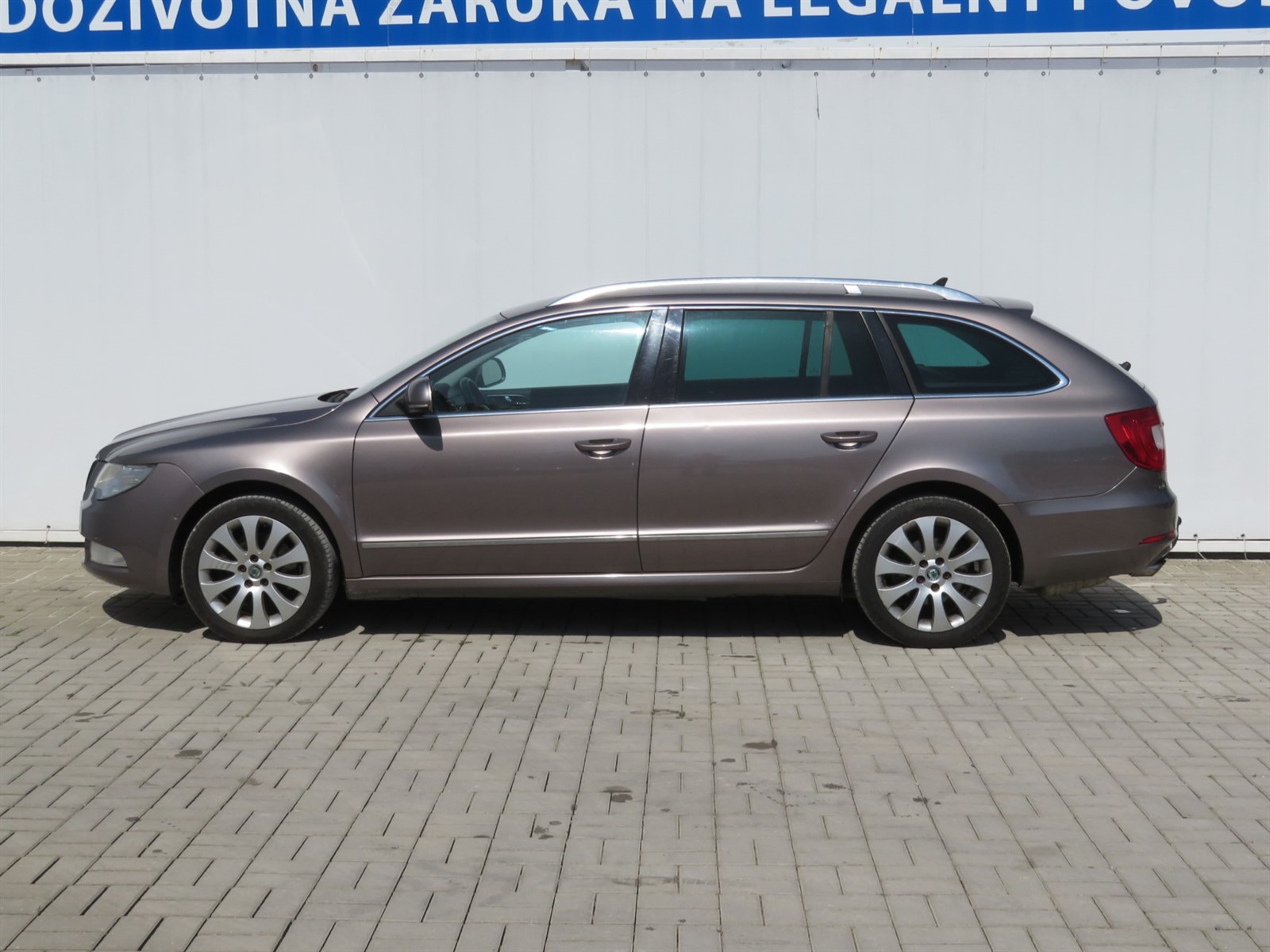 Škoda Superb, 2010 - pohled č. 4