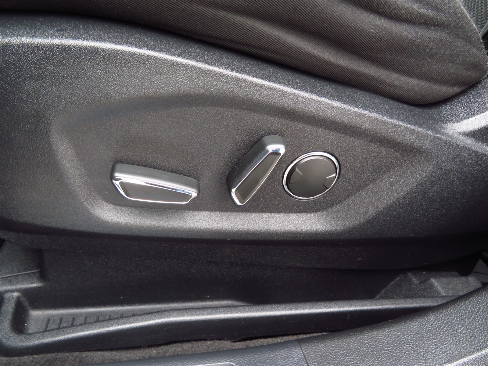 Ford S-MAX, 2015 - pohled č. 28