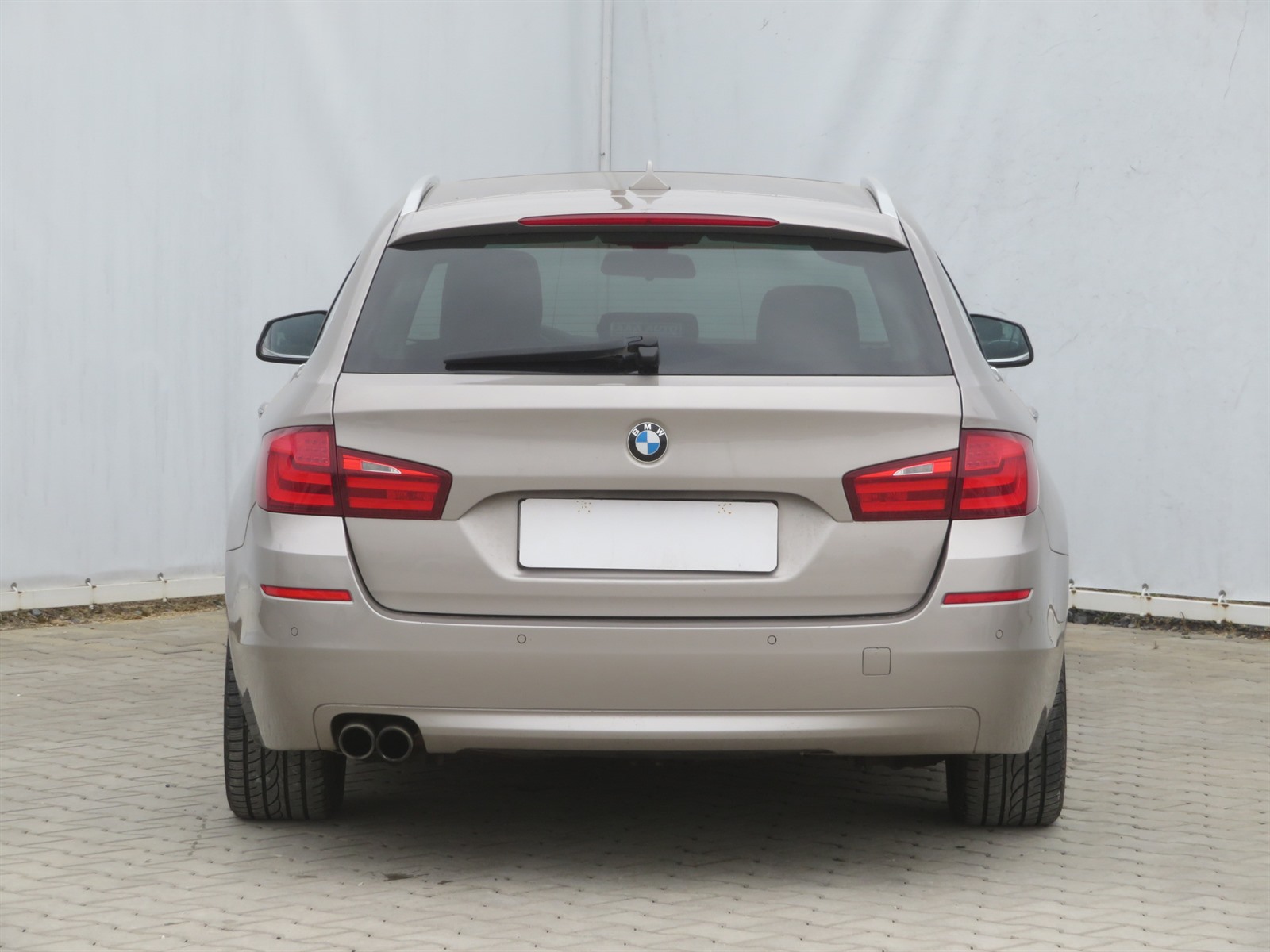 BMW Řada 5, 2011 - pohled č. 6