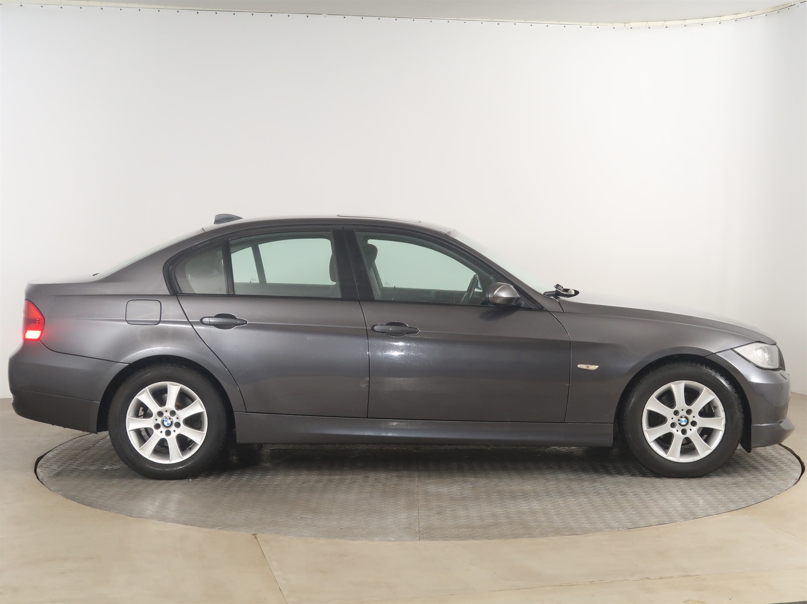 BMW Řada 3, 2005 - pohled č. 8