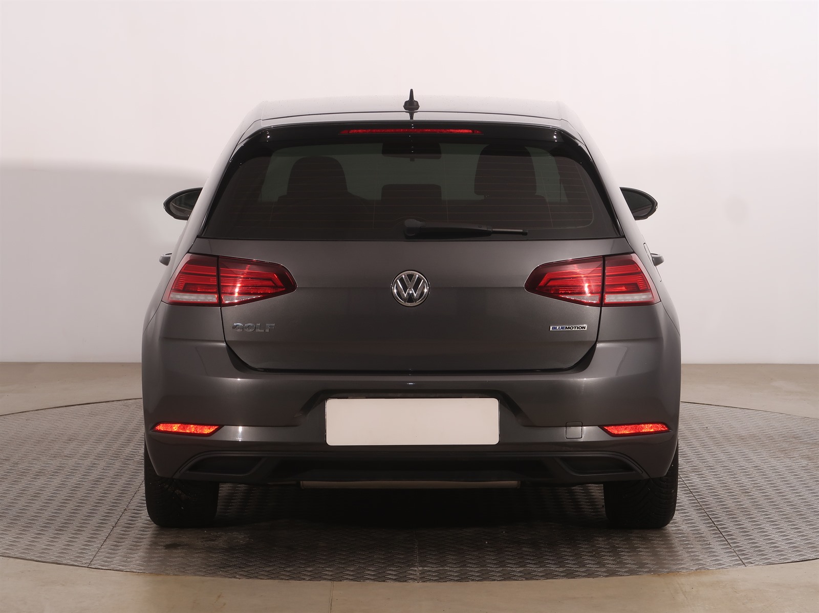 Volkswagen Golf, 2020 - pohled č. 6