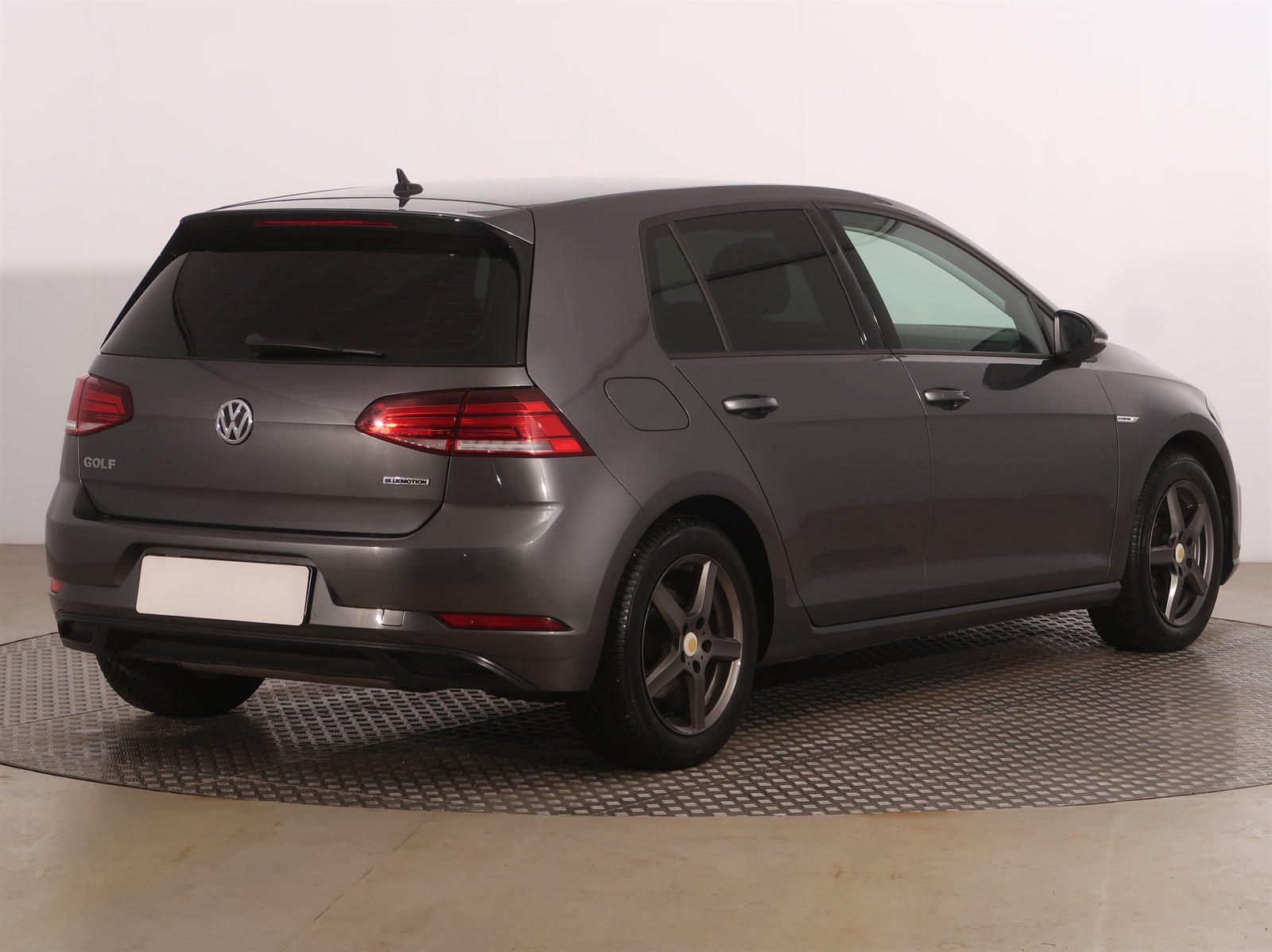 Volkswagen Golf, 2020 - pohled č. 7