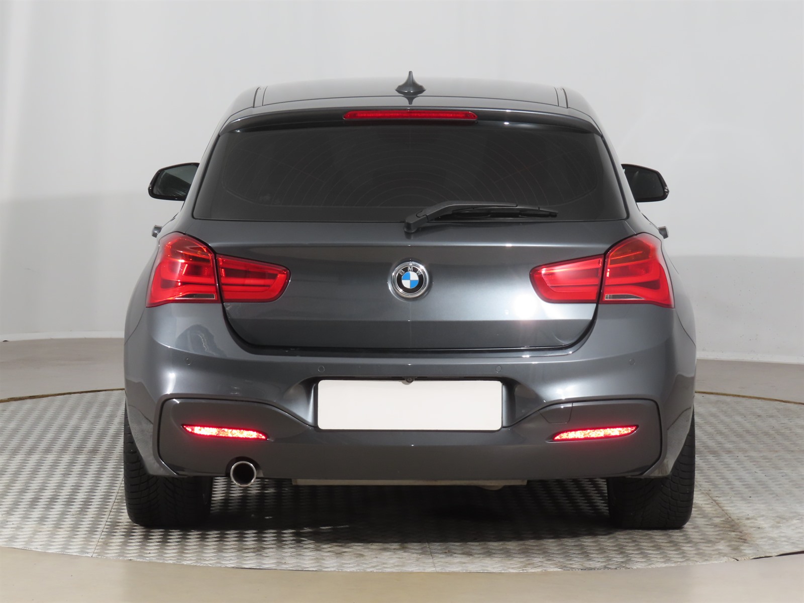 BMW 1, 2016 - pohled č. 6