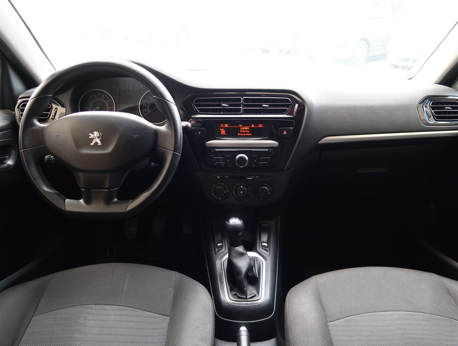Peugeot 301, 2014 - pohled č. 10
