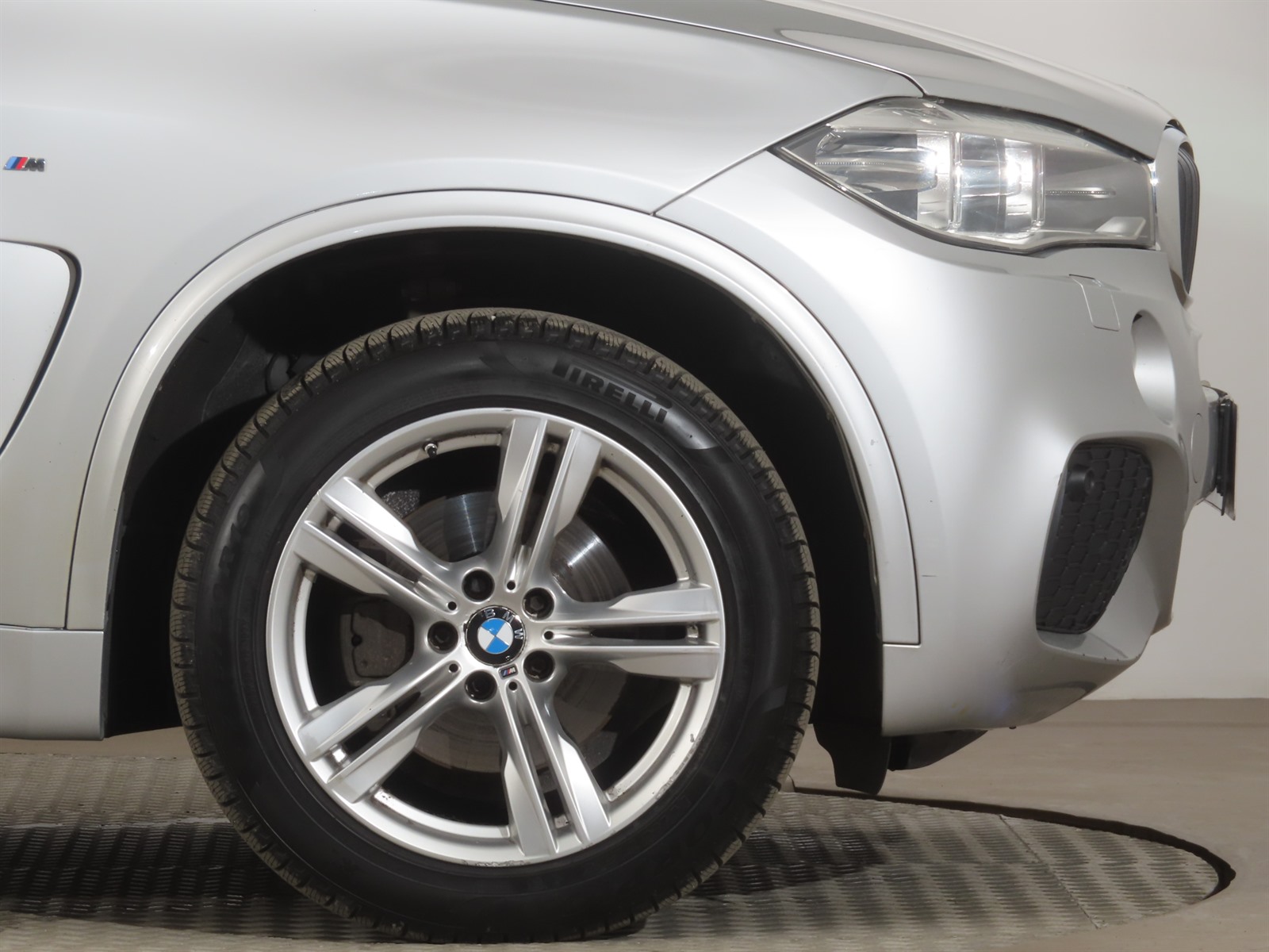 BMW X5, 2015 - pohled č. 21