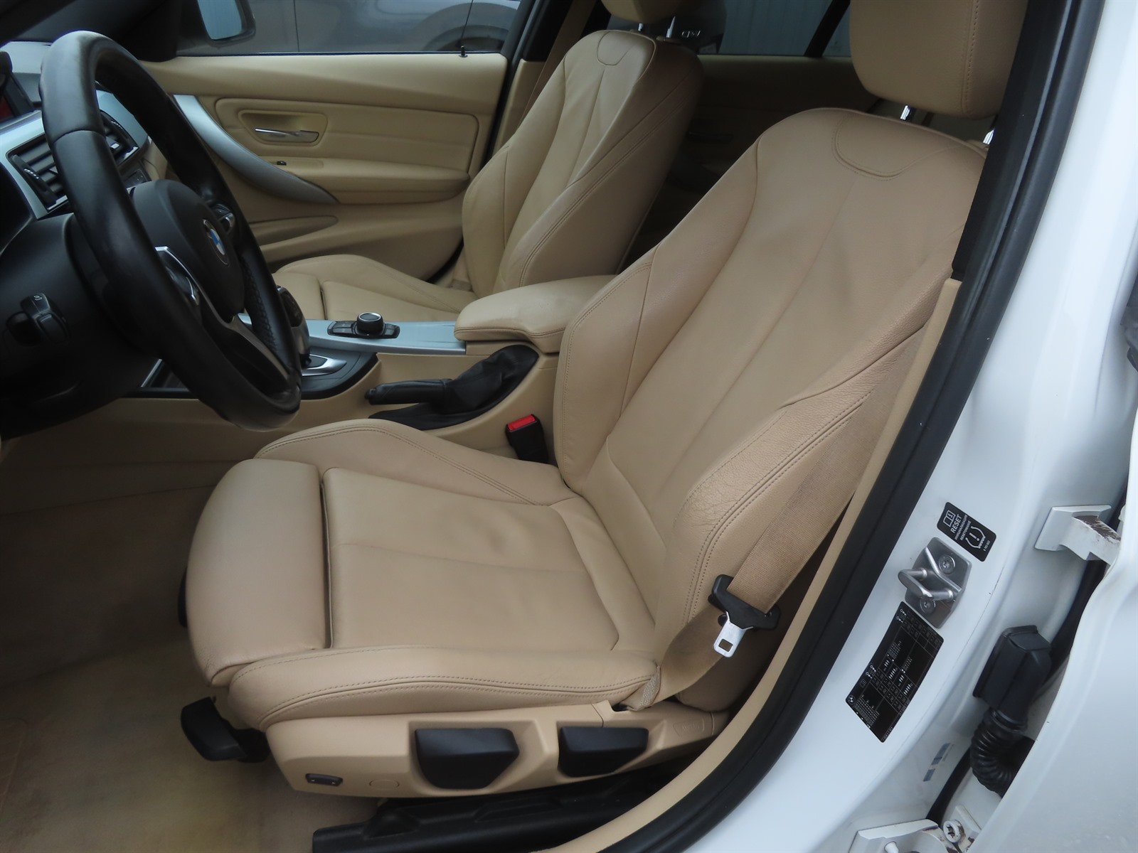 BMW Řada 3, 2014 - pohled č. 16