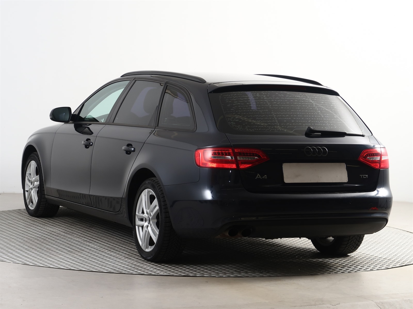 Audi A4, 2012 - pohled č. 5