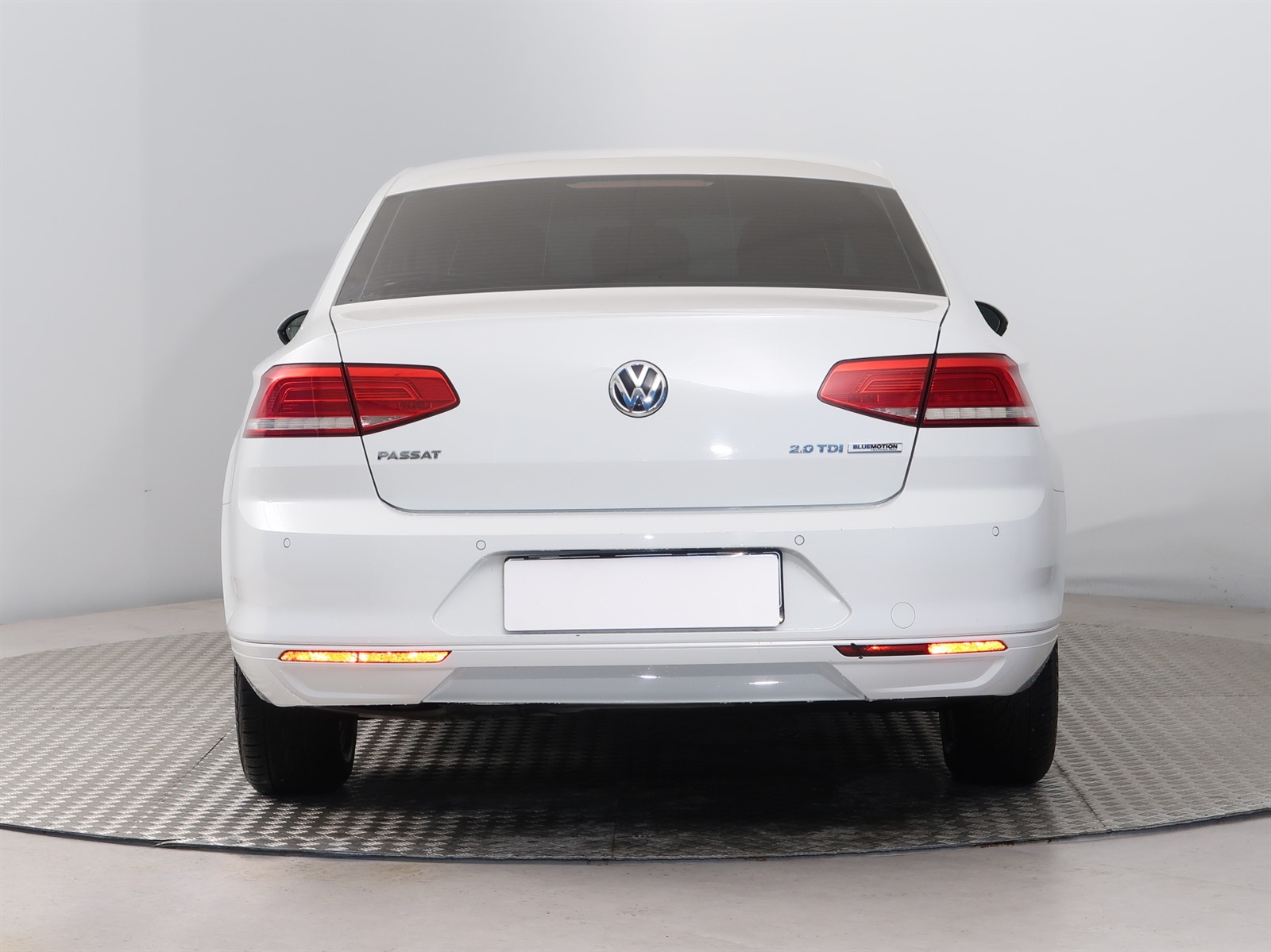 Volkswagen Passat, 2016 - pohled č. 6