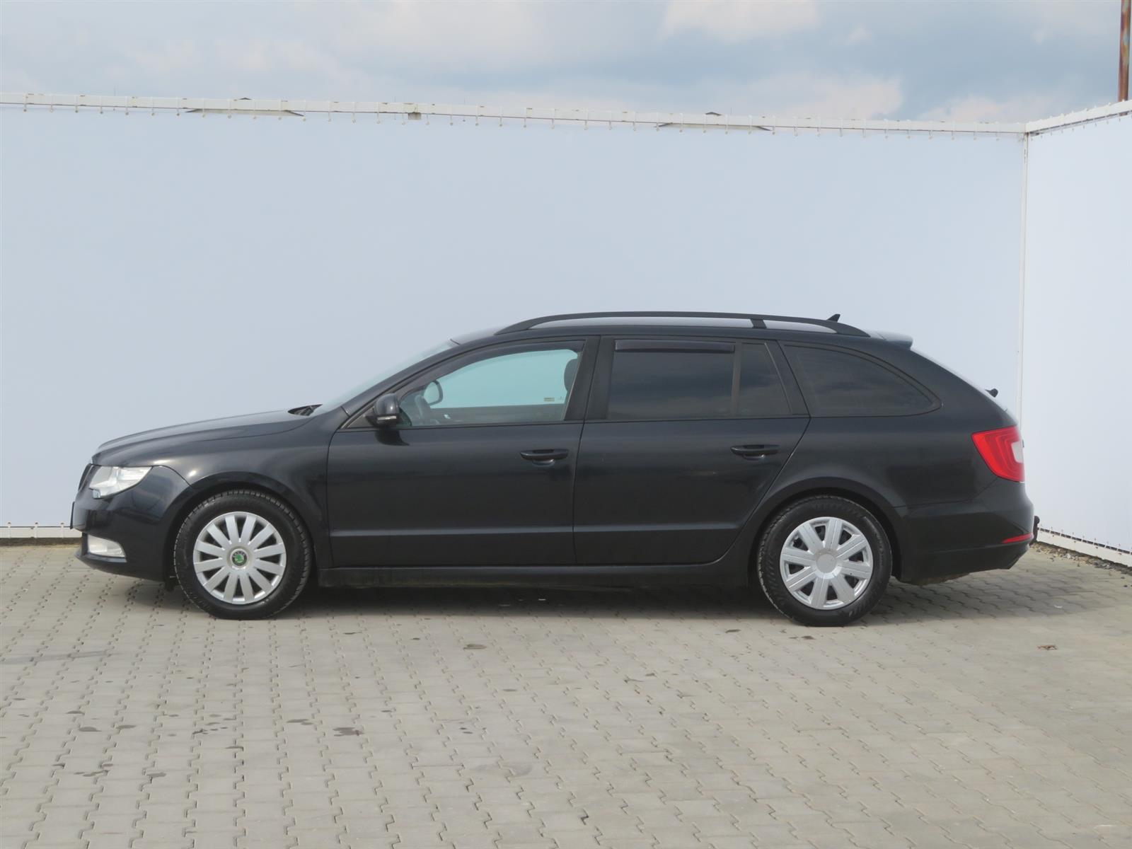 Škoda Superb, 2011 - pohled č. 4