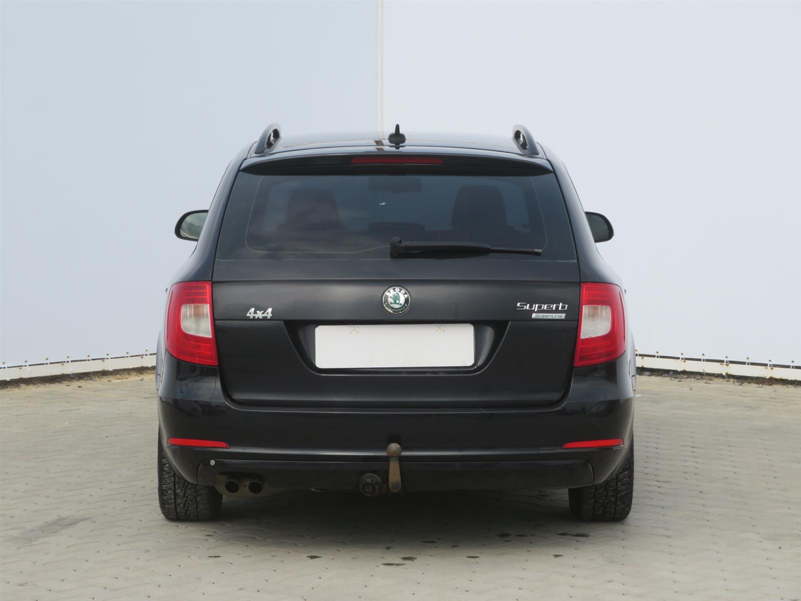 Škoda Superb, 2011 - pohled č. 6