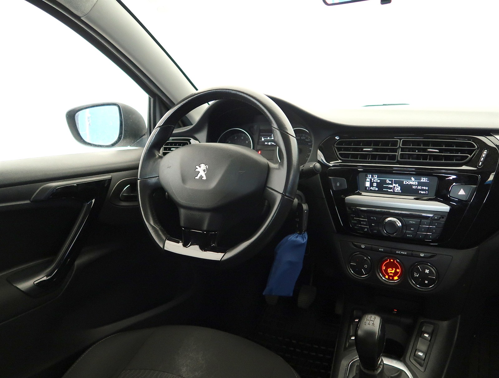 Peugeot 301, 2017 - pohled č. 9