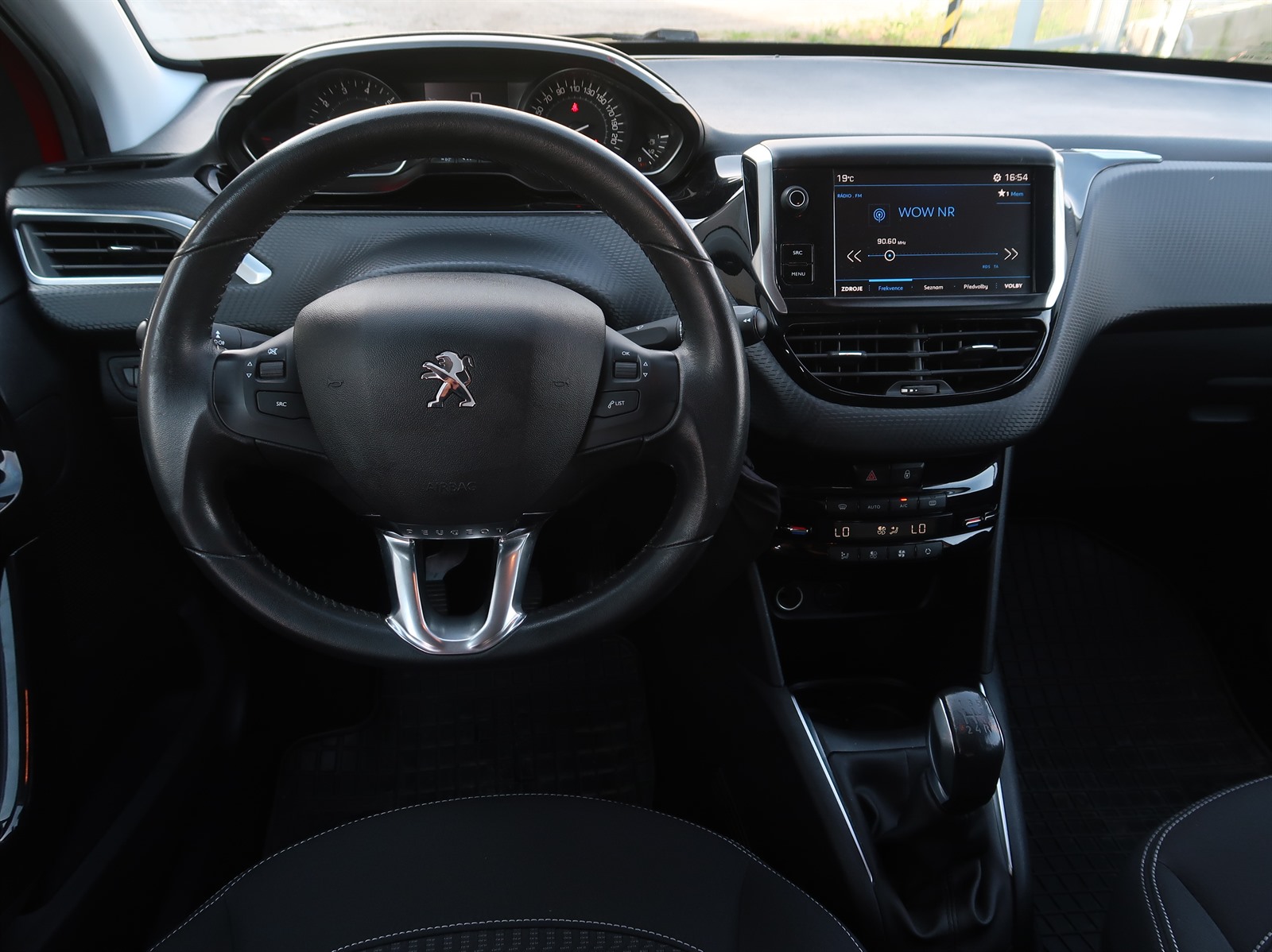 Peugeot 208, 2017 - pohled č. 10