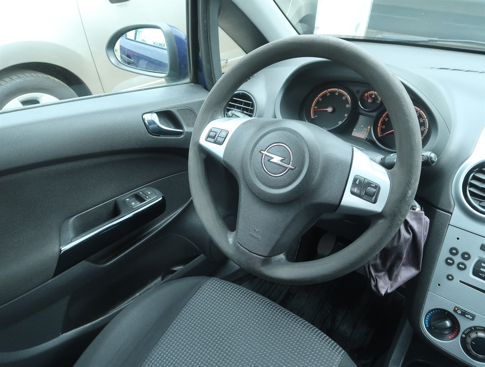 Opel Corsa, 2013 - pohled č. 9
