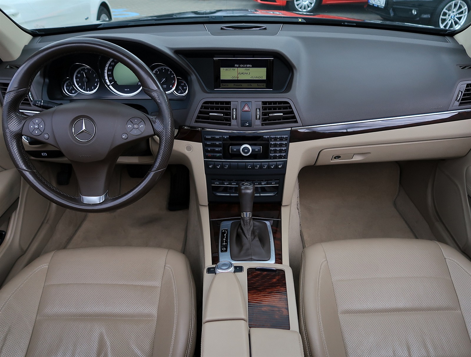 Mercedes-Benz E, 2010 - pohled č. 10