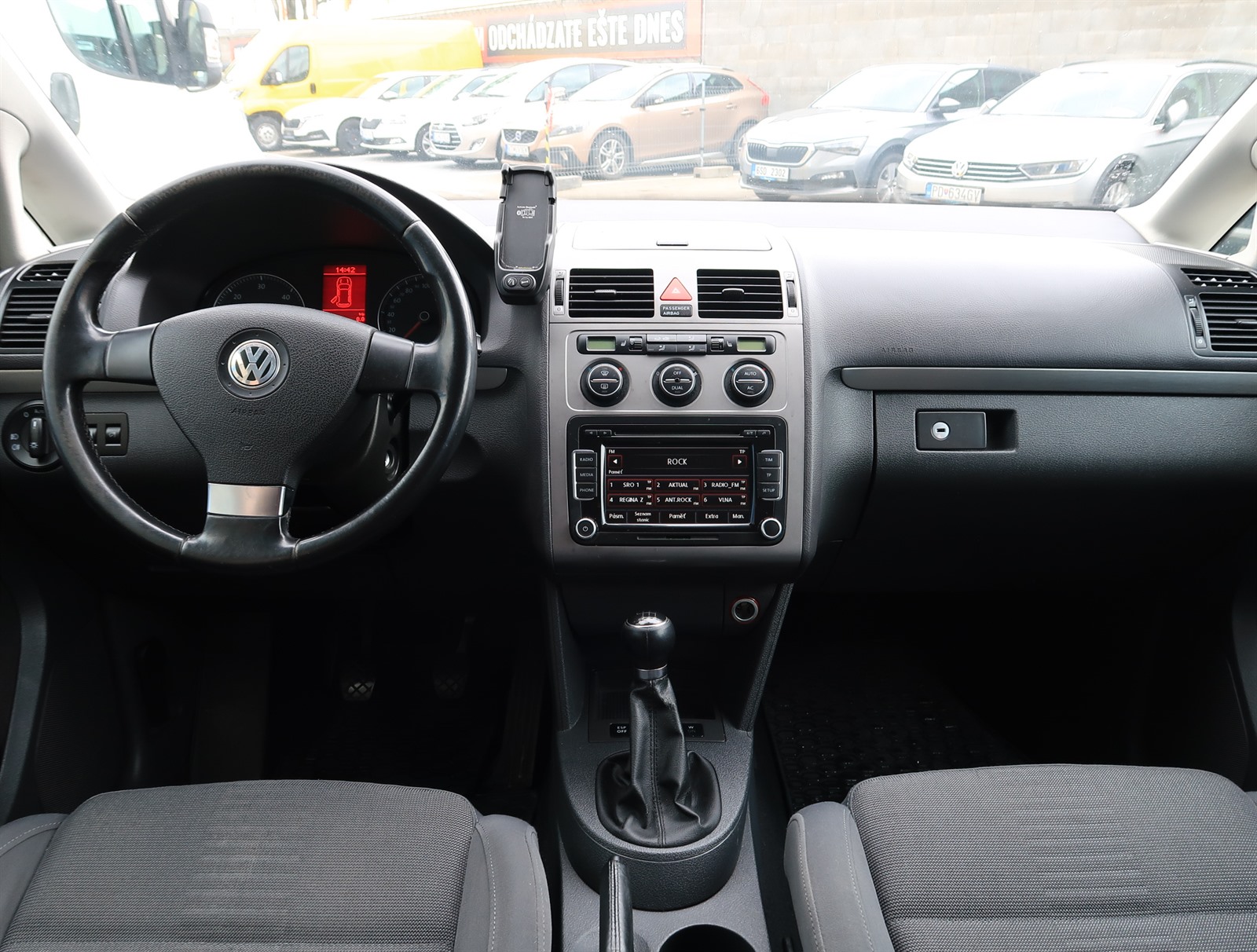 Volkswagen Touran, 2009 - pohled č. 10