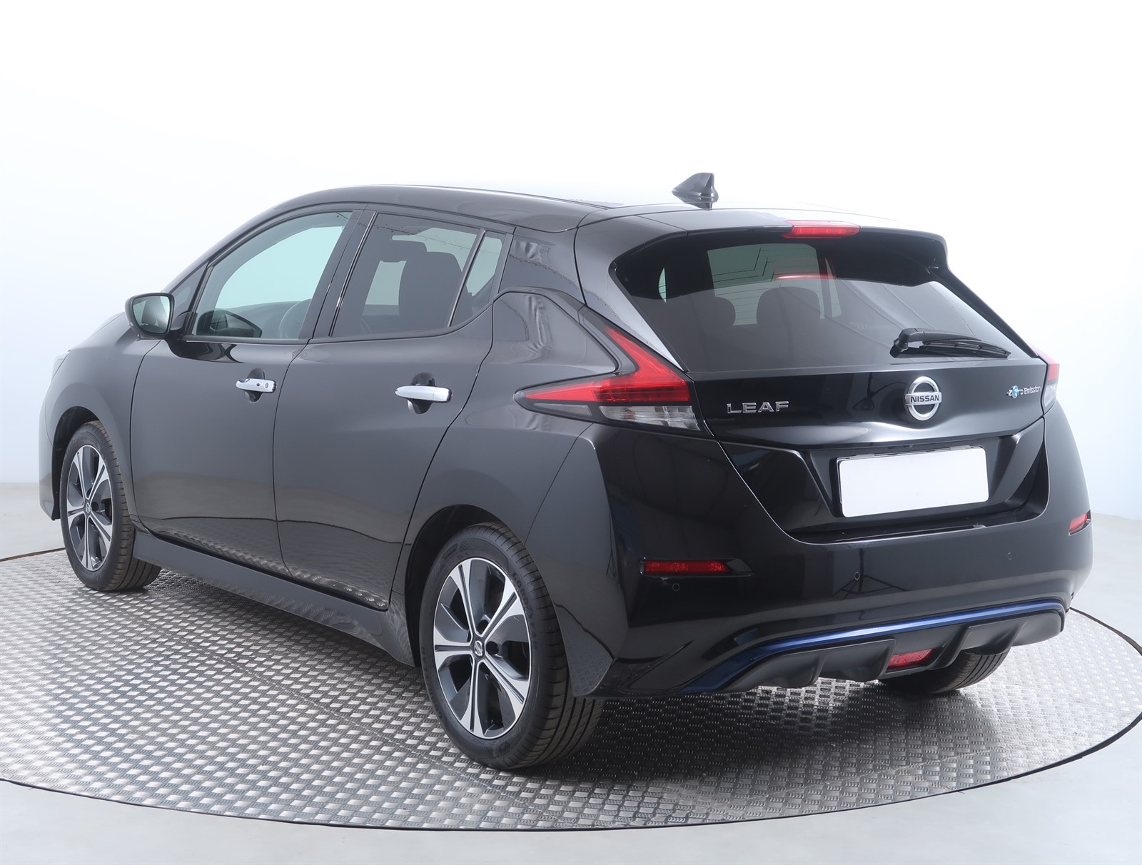 Nissan Leaf, 2021 - pohled č. 5