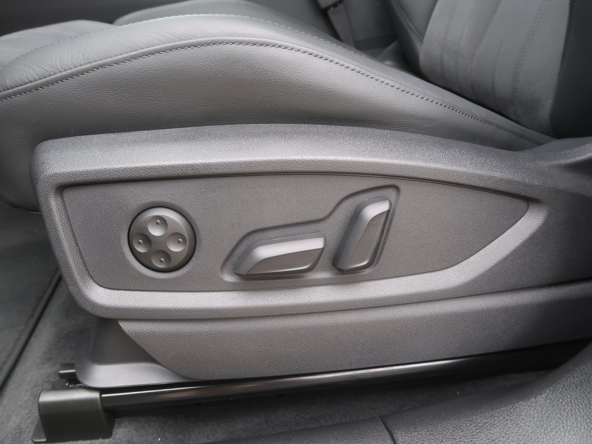 Audi Q5, 2024 - pohled č. 25