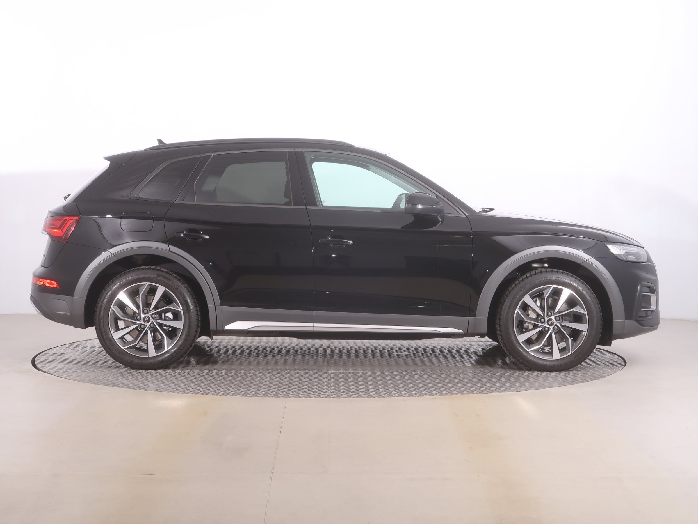 Audi Q5, 2024 - pohled č. 8